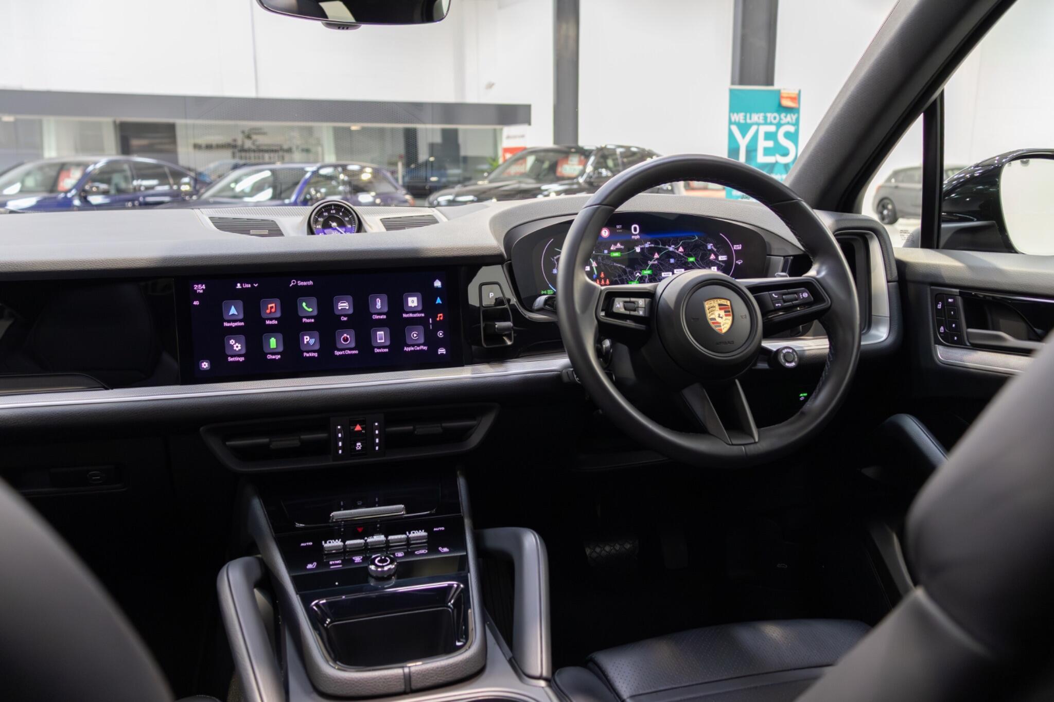 Porsche Cayenne - Image 14