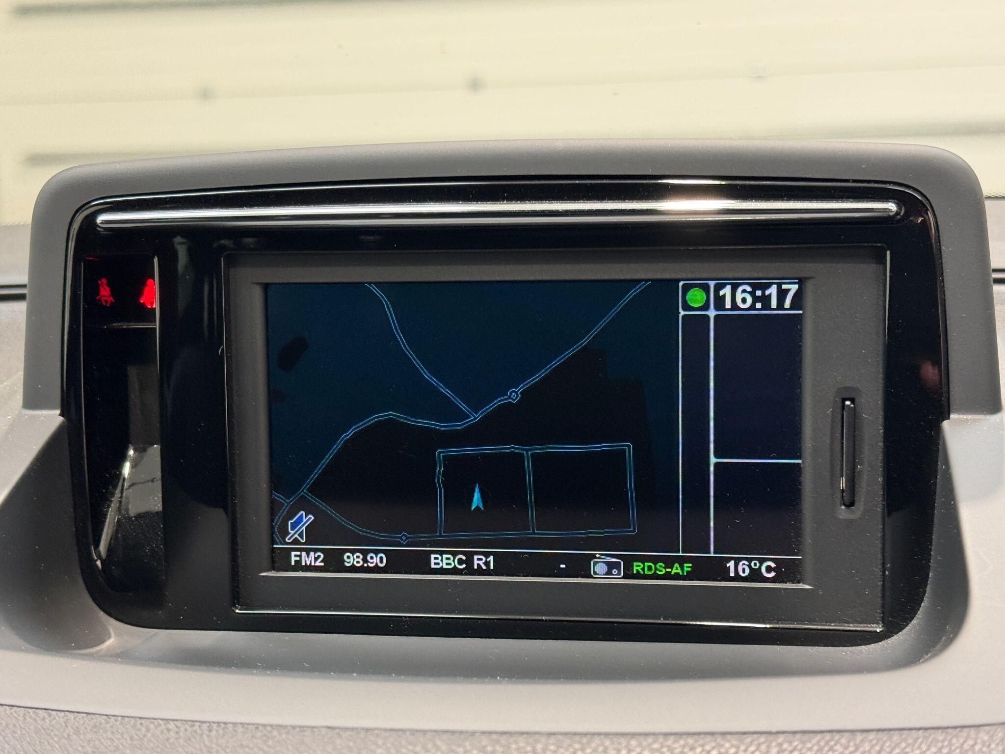 Renault Megane - Image 72