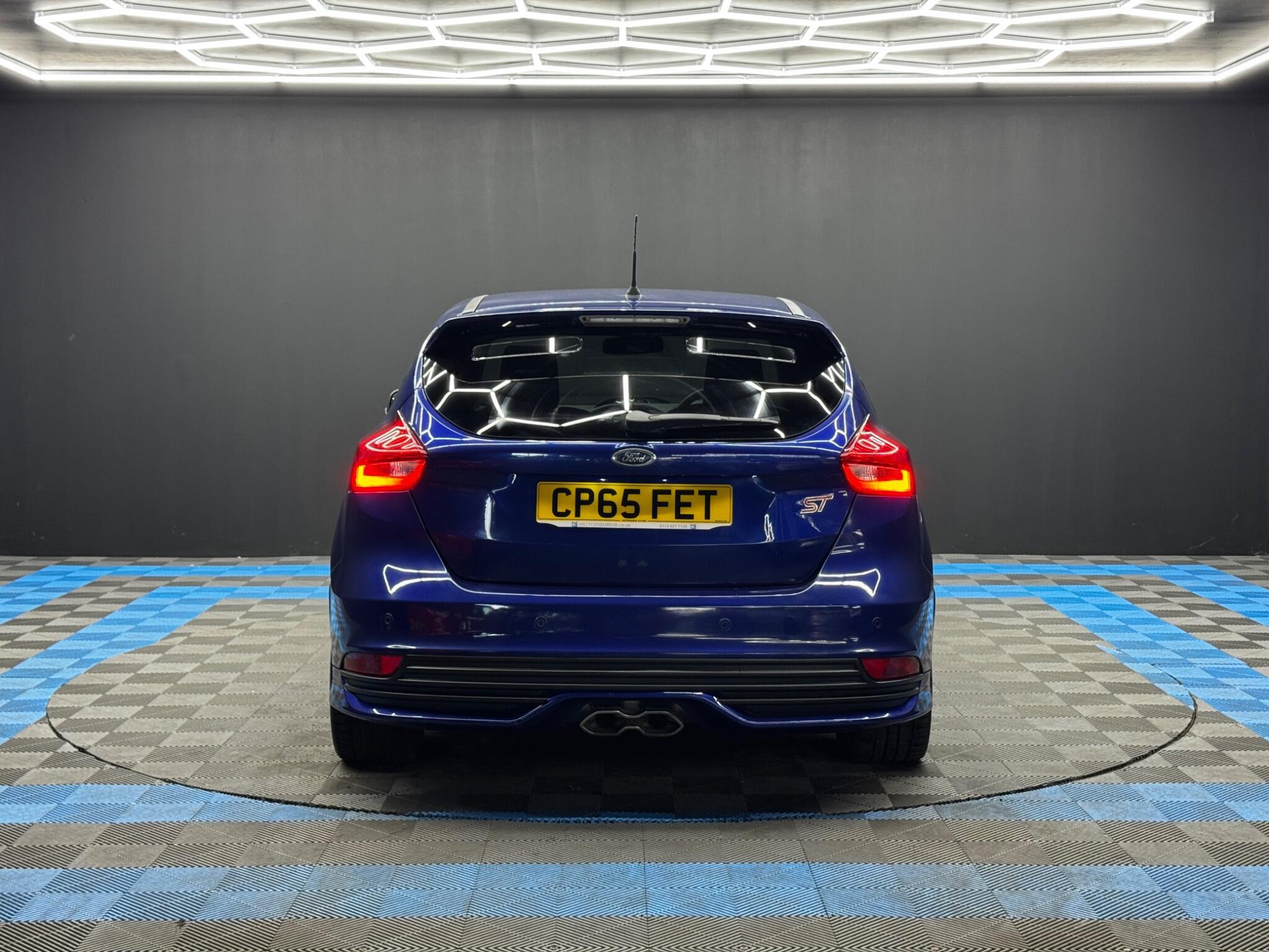 Ford Focus - Image 6