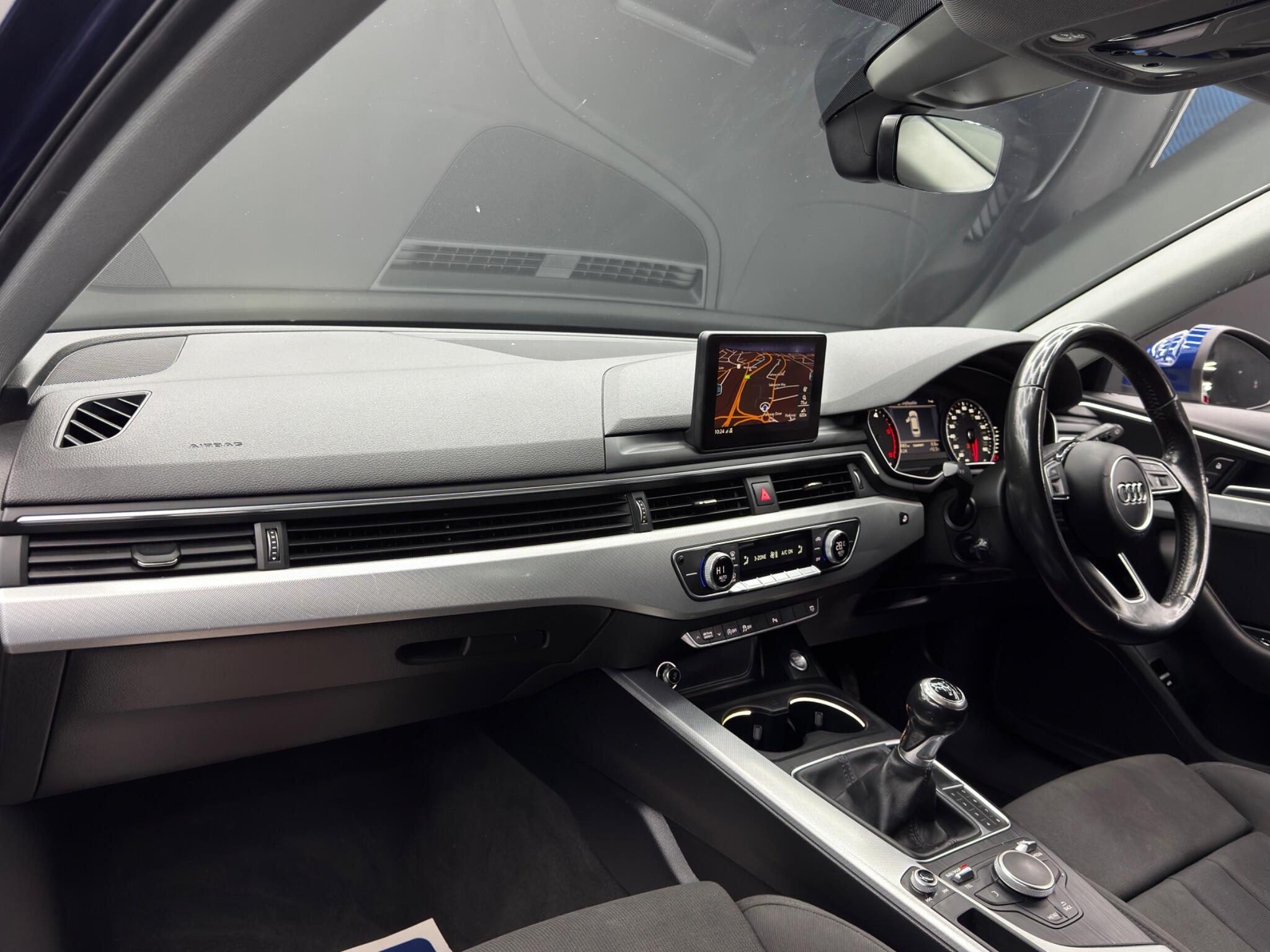 Audi A4 Avant - Image 11