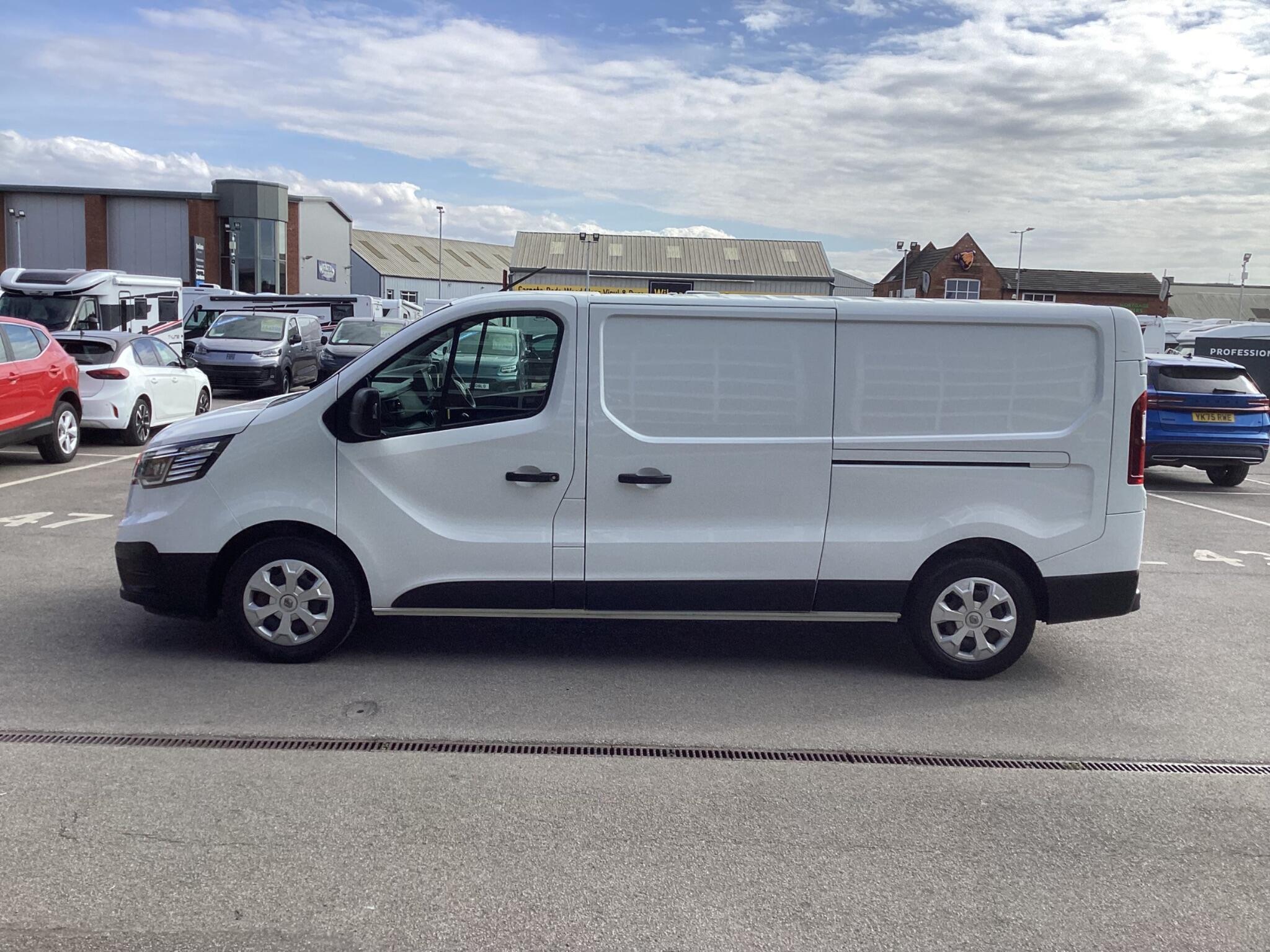 Renault Trafic - Image 4