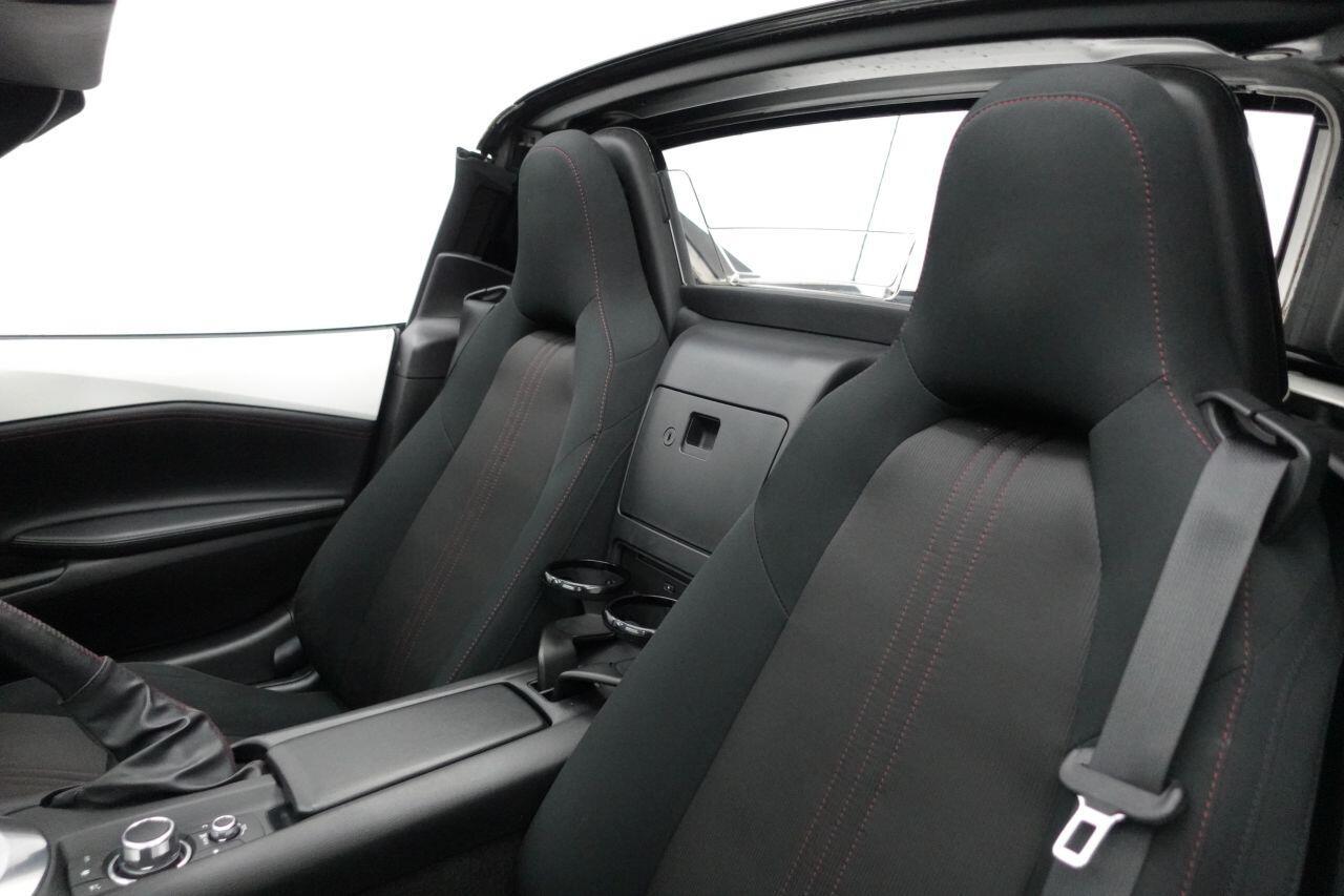 Mazda MX-5 RF - Image 15