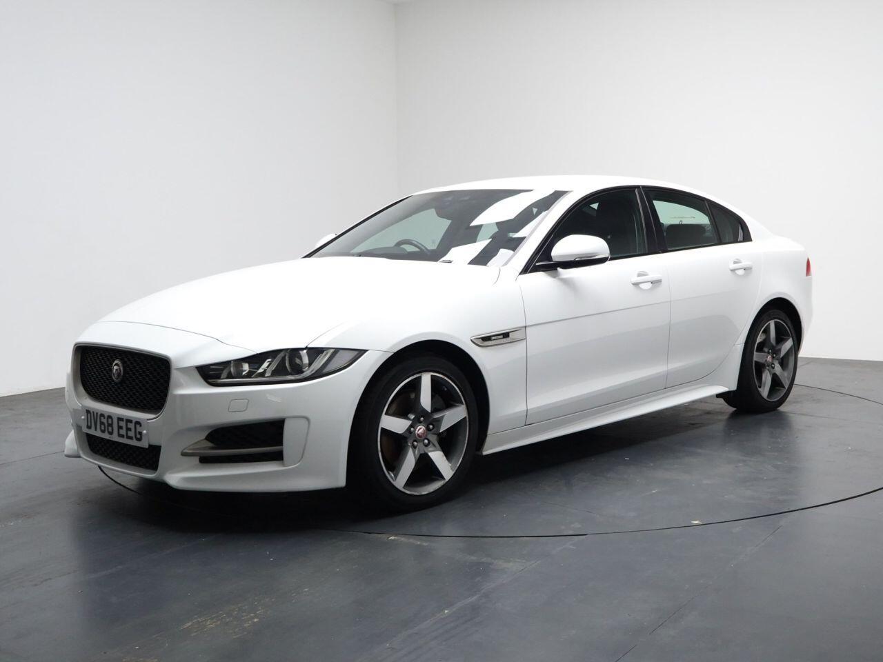 Jaguar XE - Image 6