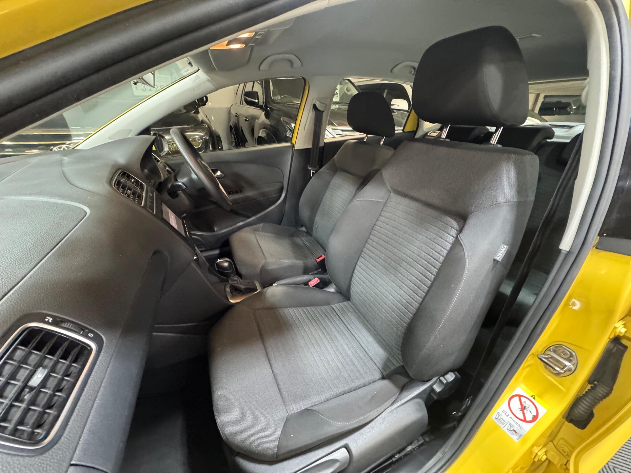 Volkswagen Polo - Image 10