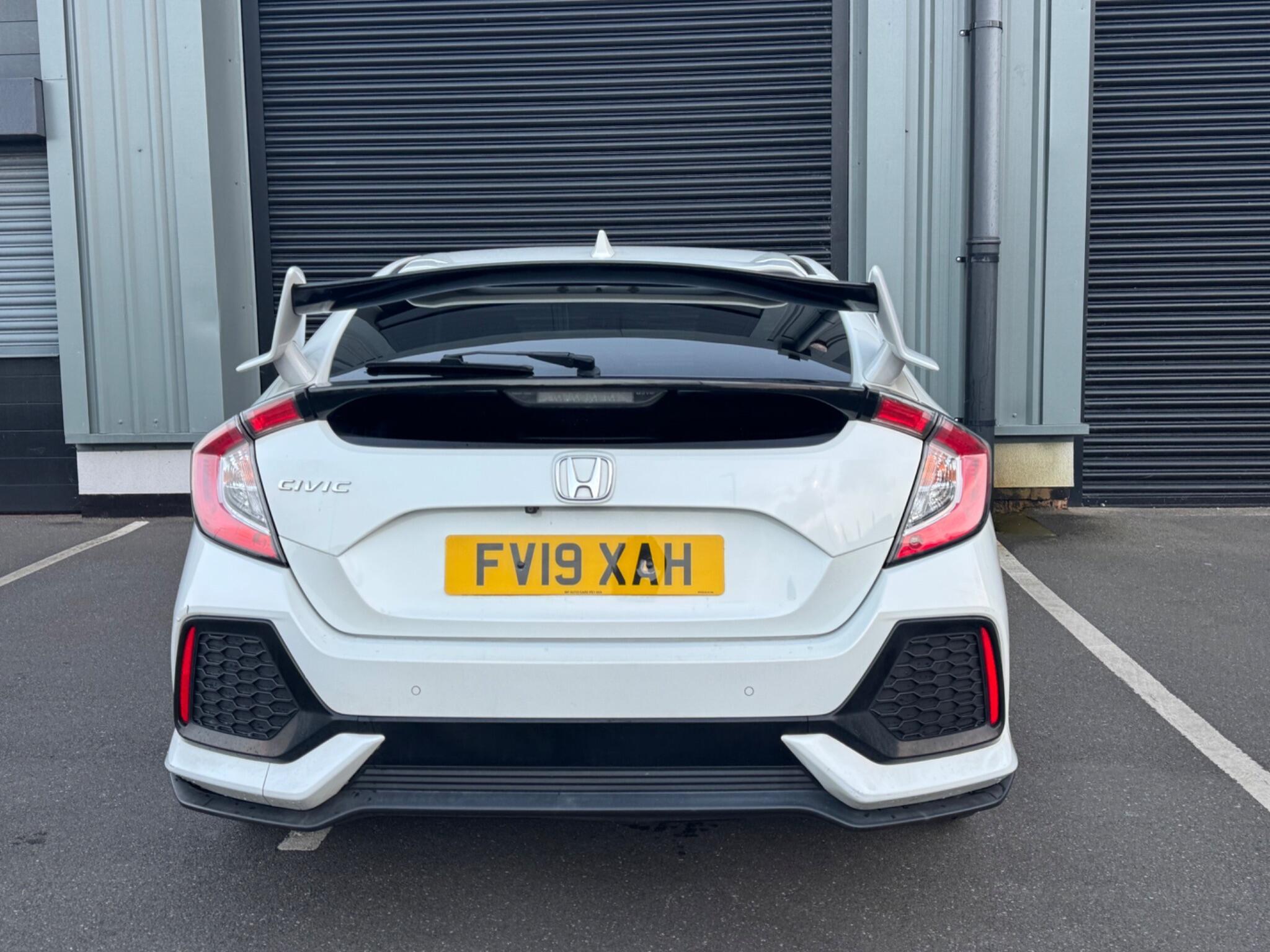 Honda Civic - Image 12