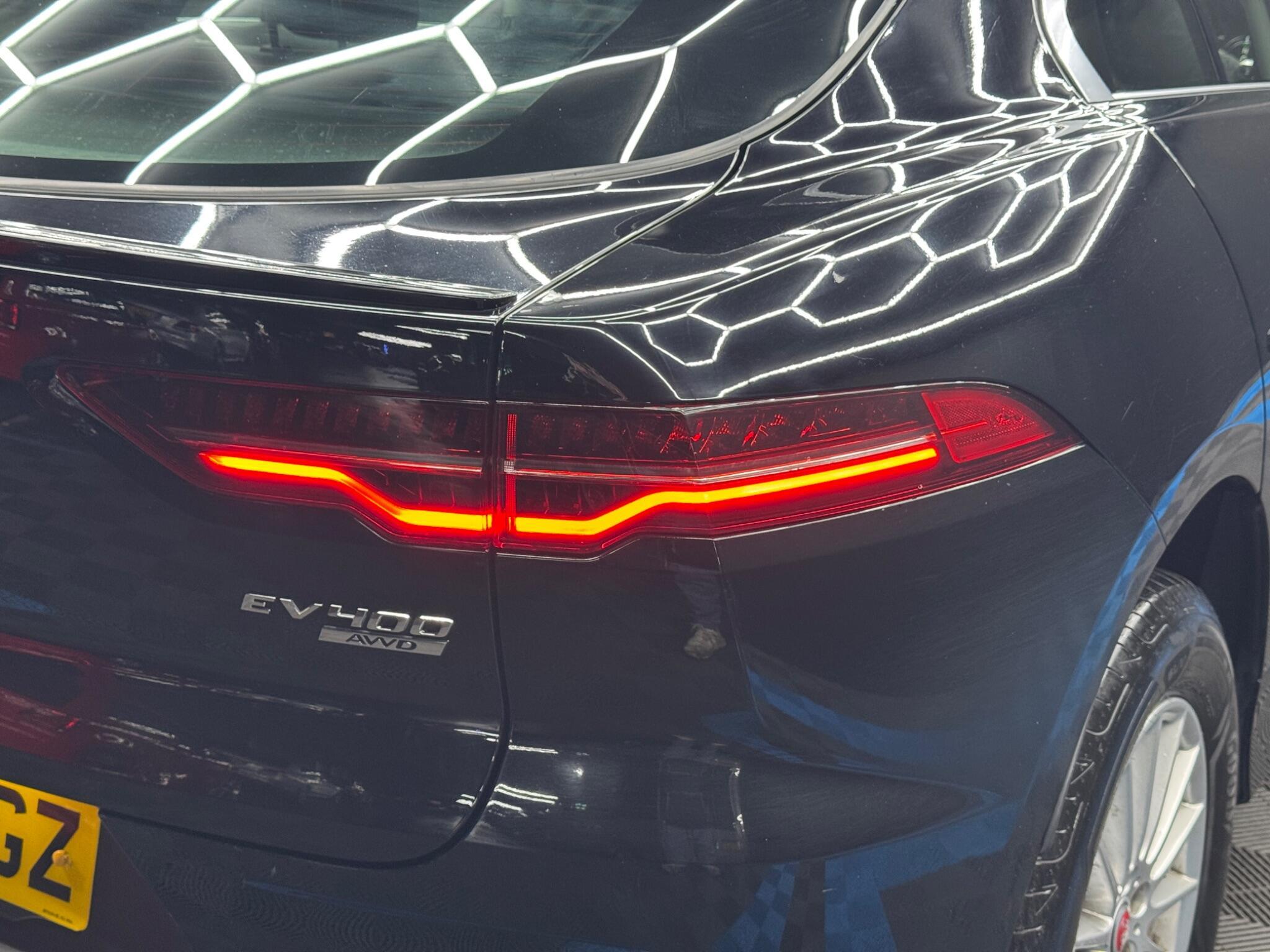 Jaguar I-Pace - Image 45