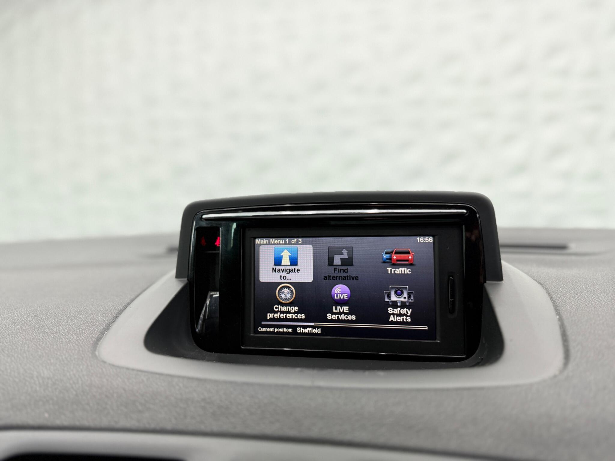 Renault Megane - Image 38