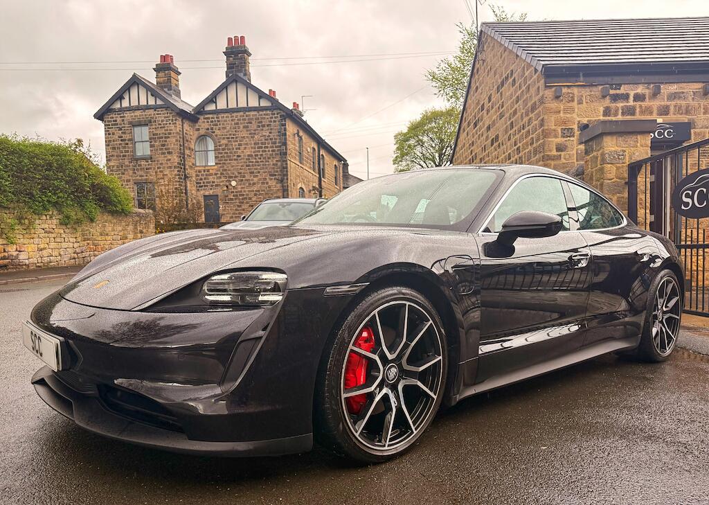 Porsche Taycan - Image 7