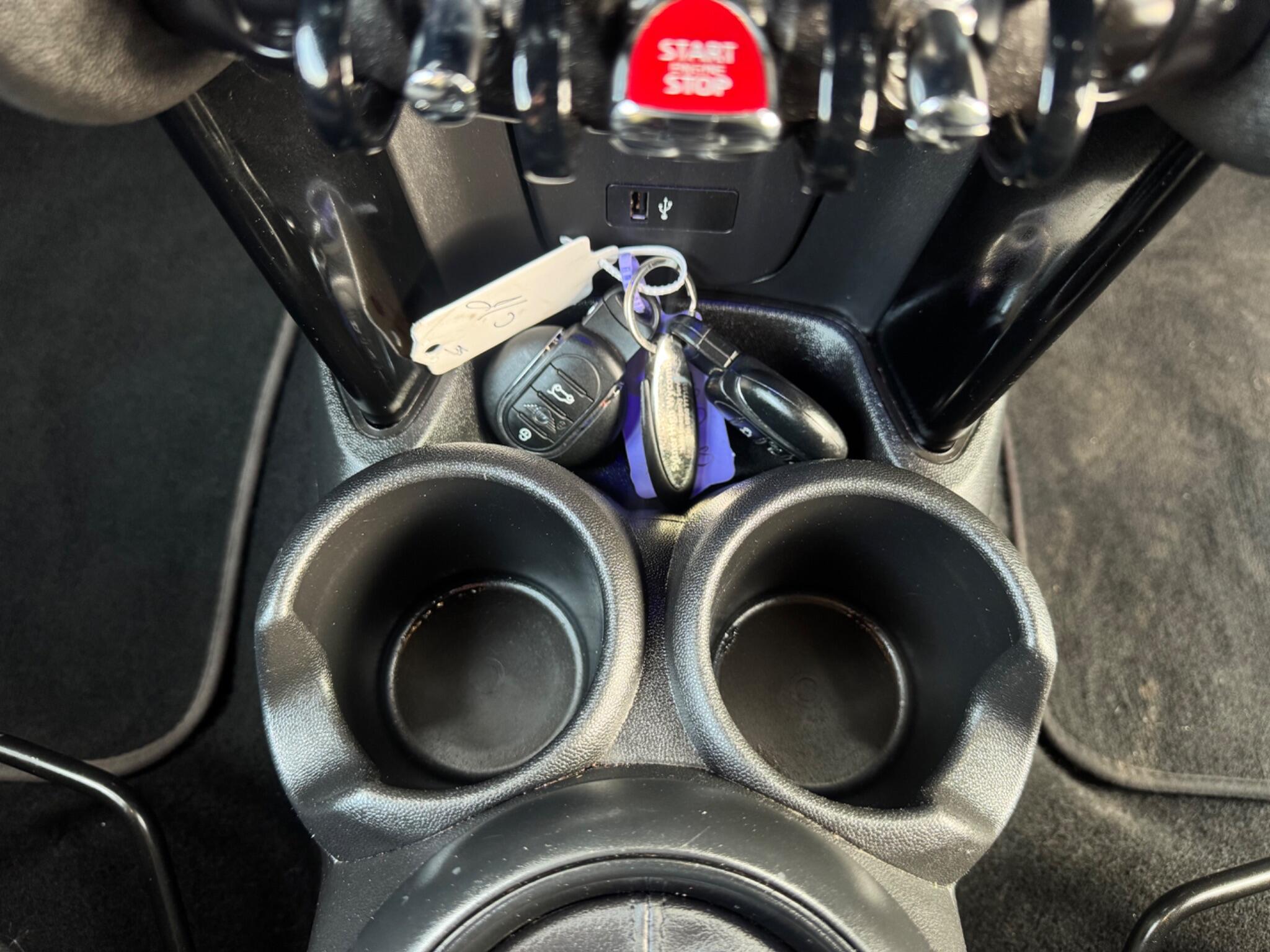 MINI Convertible - Image 53