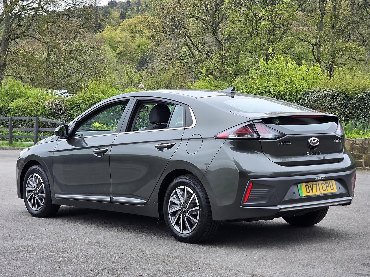 Hyundai Ioniq - Image 24