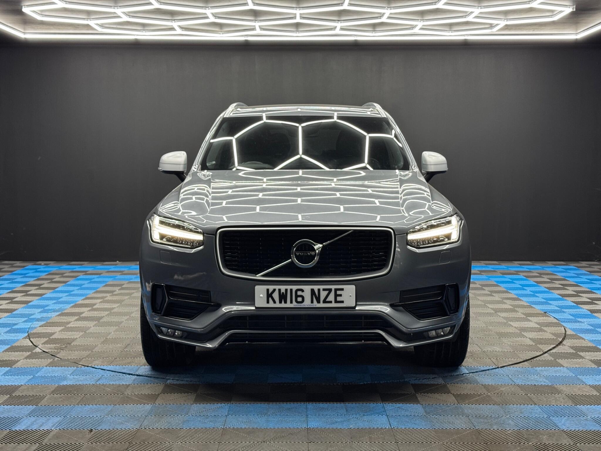 Volvo XC90 - Image 2