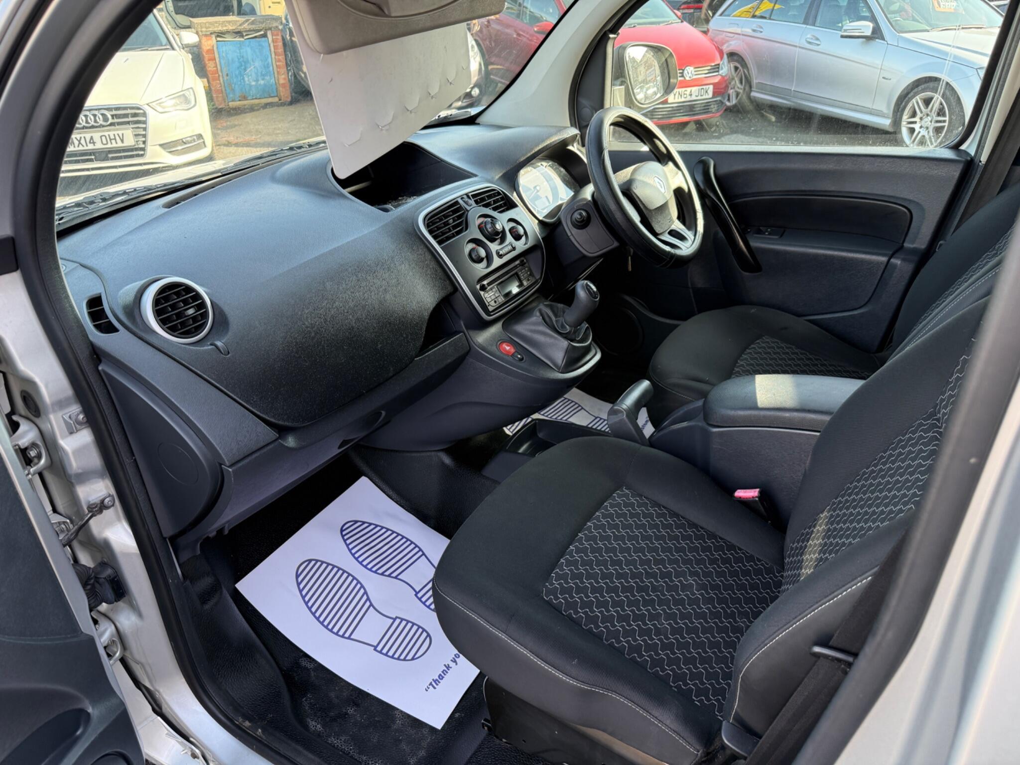 Renault Kangoo - Image 21