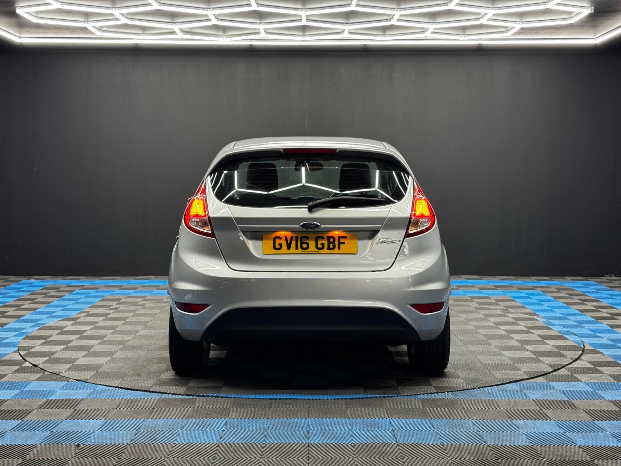 Ford Fiesta - Image 6