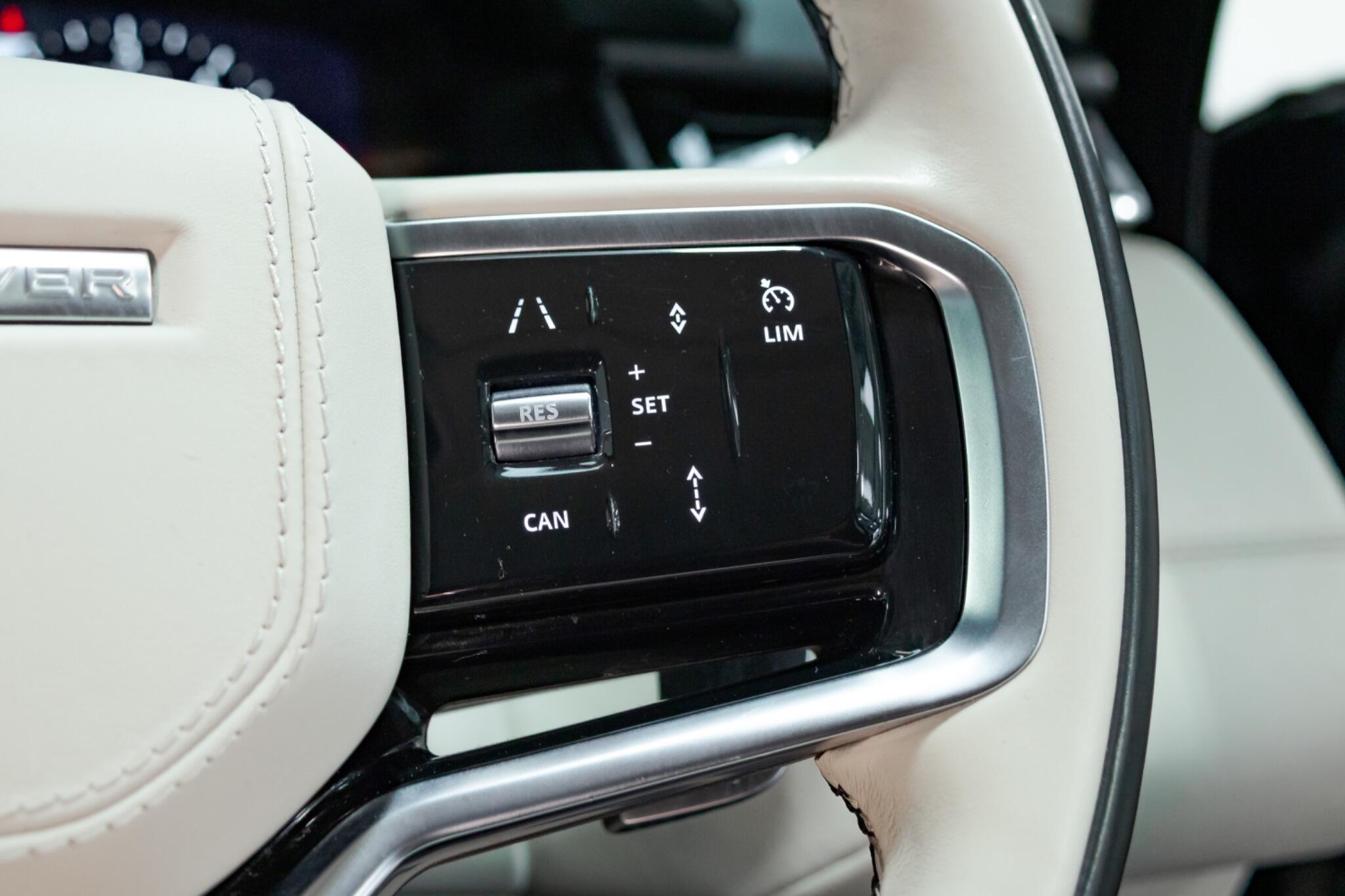 Land Rover Range Rover Velar - Image 24