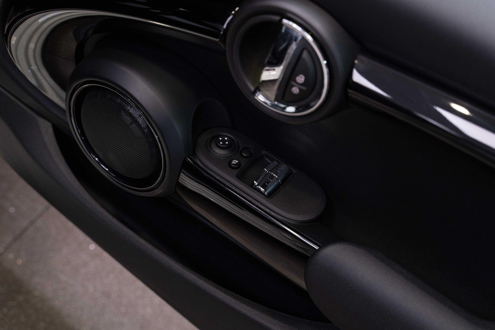 MINI Hatch - Image 19