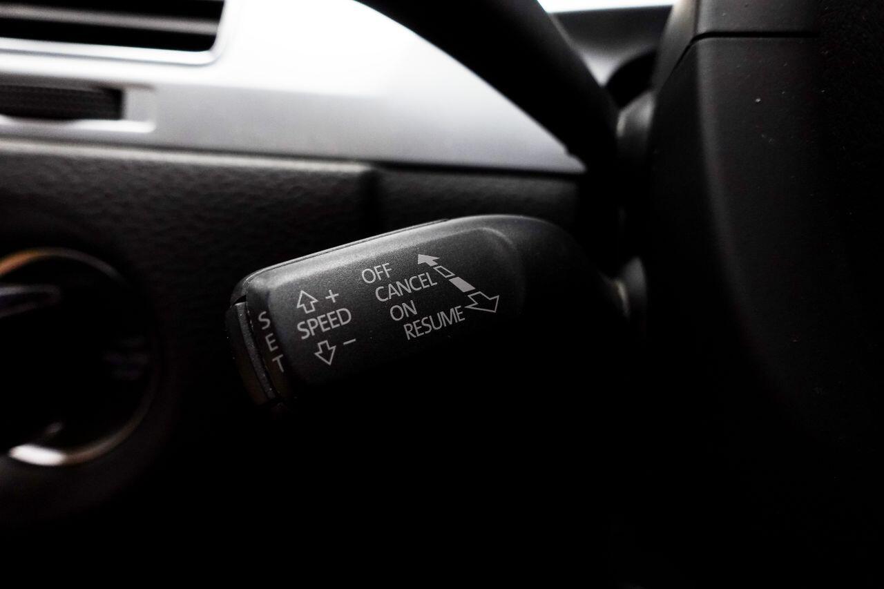 Volkswagen Touareg - Image 38