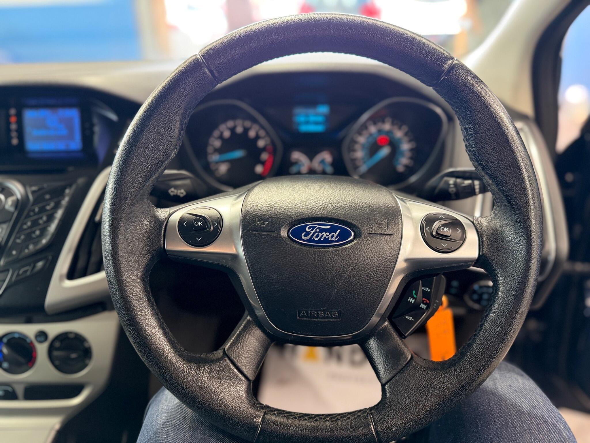 Ford Focus - Image 22