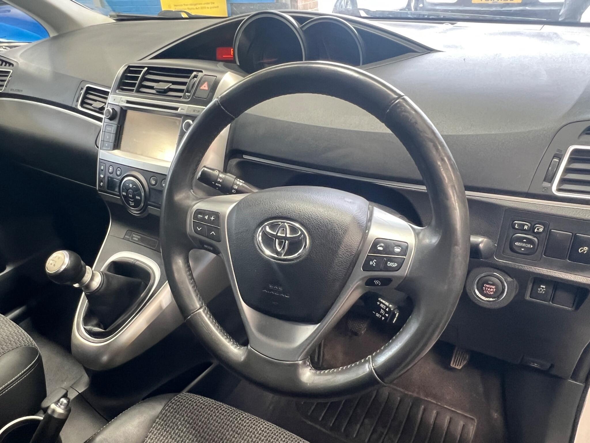 Toyota Verso - Image 21
