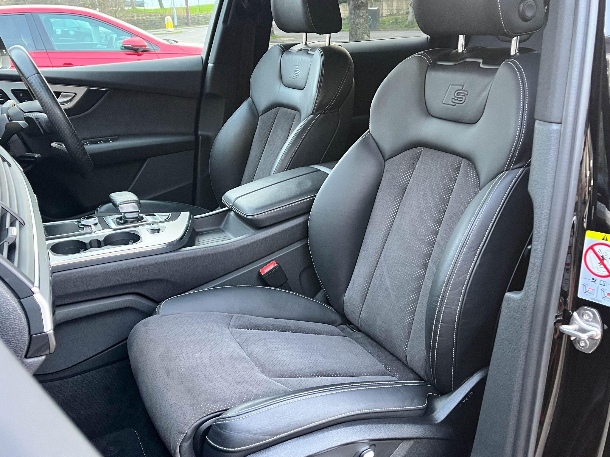 Audi Q7 - Image 8