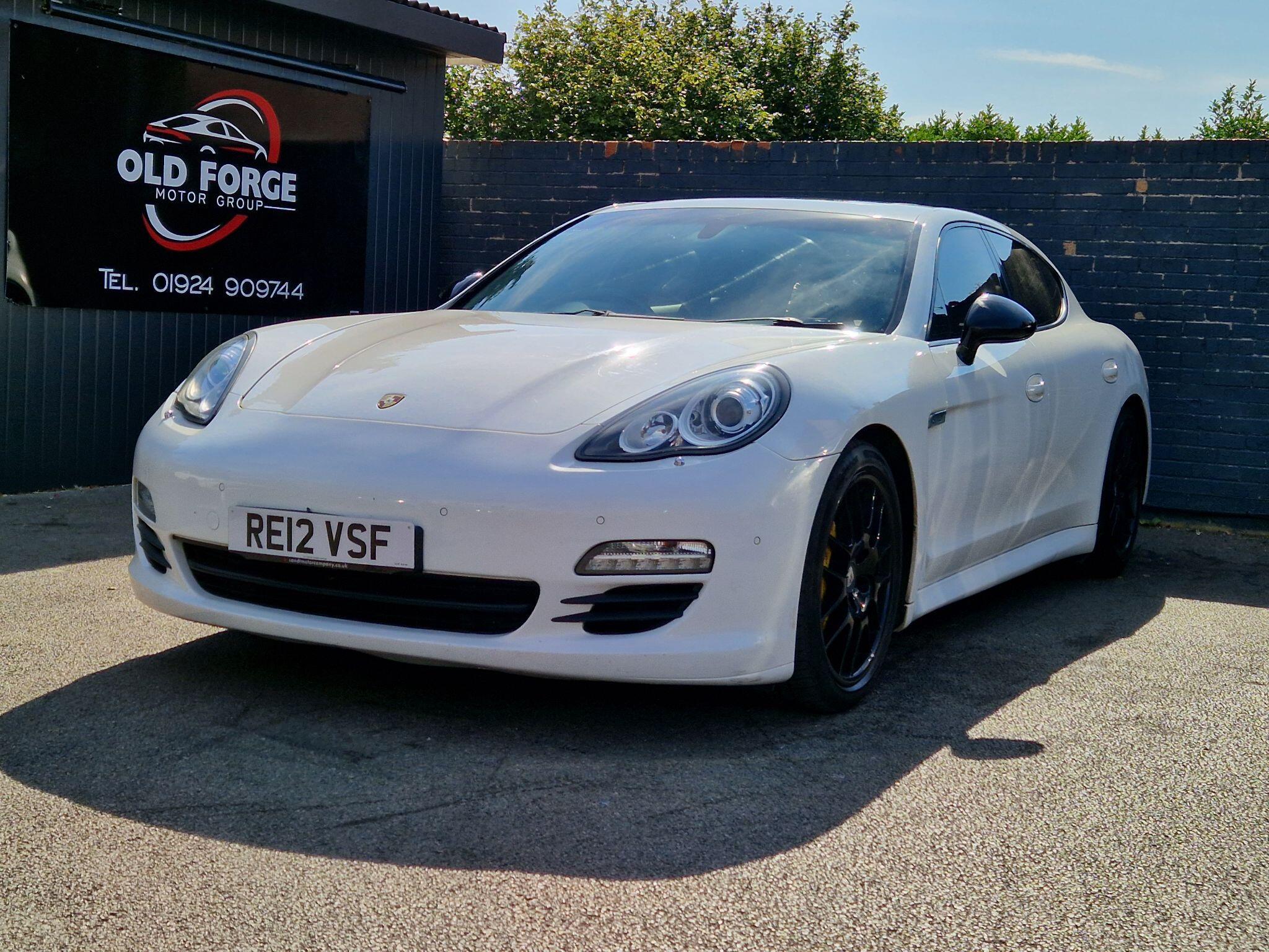 Porsche Panamera - Image 18