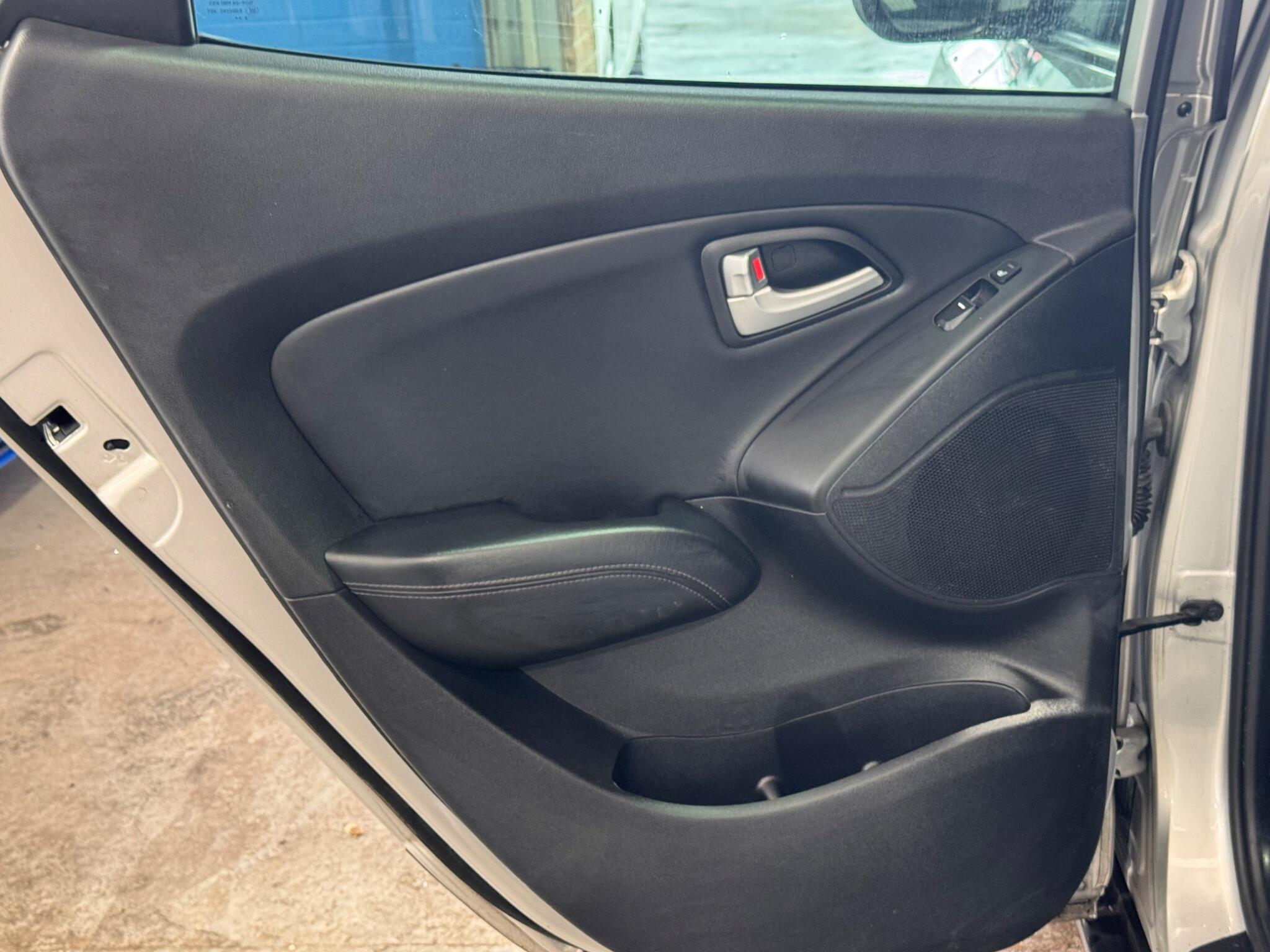 Hyundai ix35 - Image 35