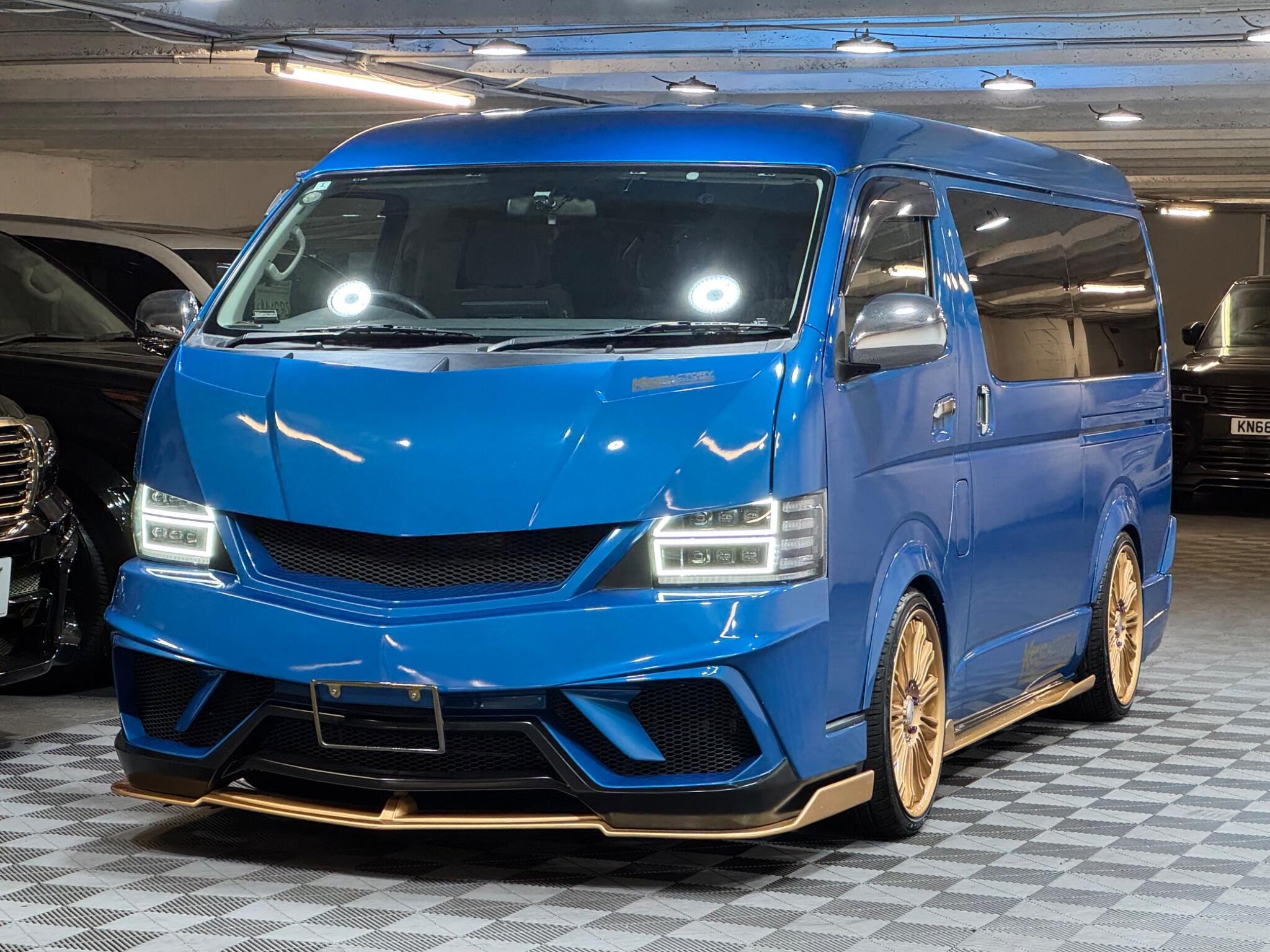 Toyota Hiace - Image 6