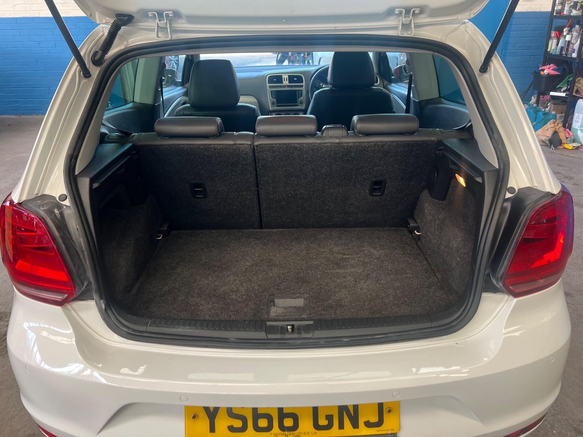 Volkswagen Polo - Image 13