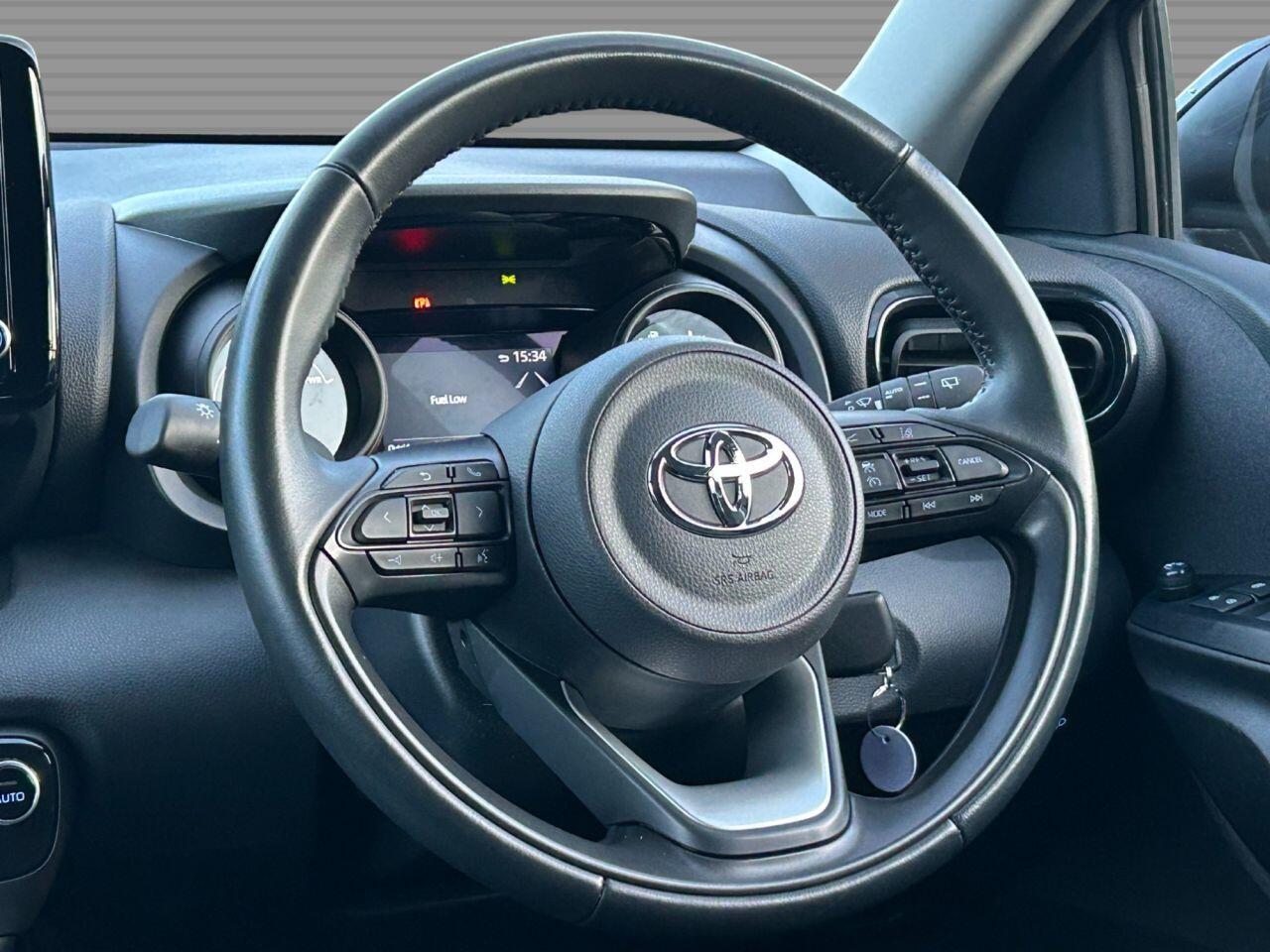 Toyota Yaris - Image 16