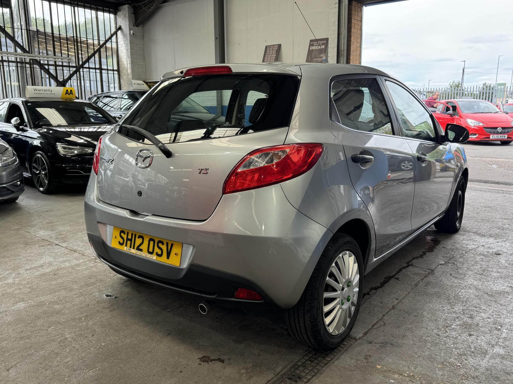 Mazda MAZDA2 - Image 9