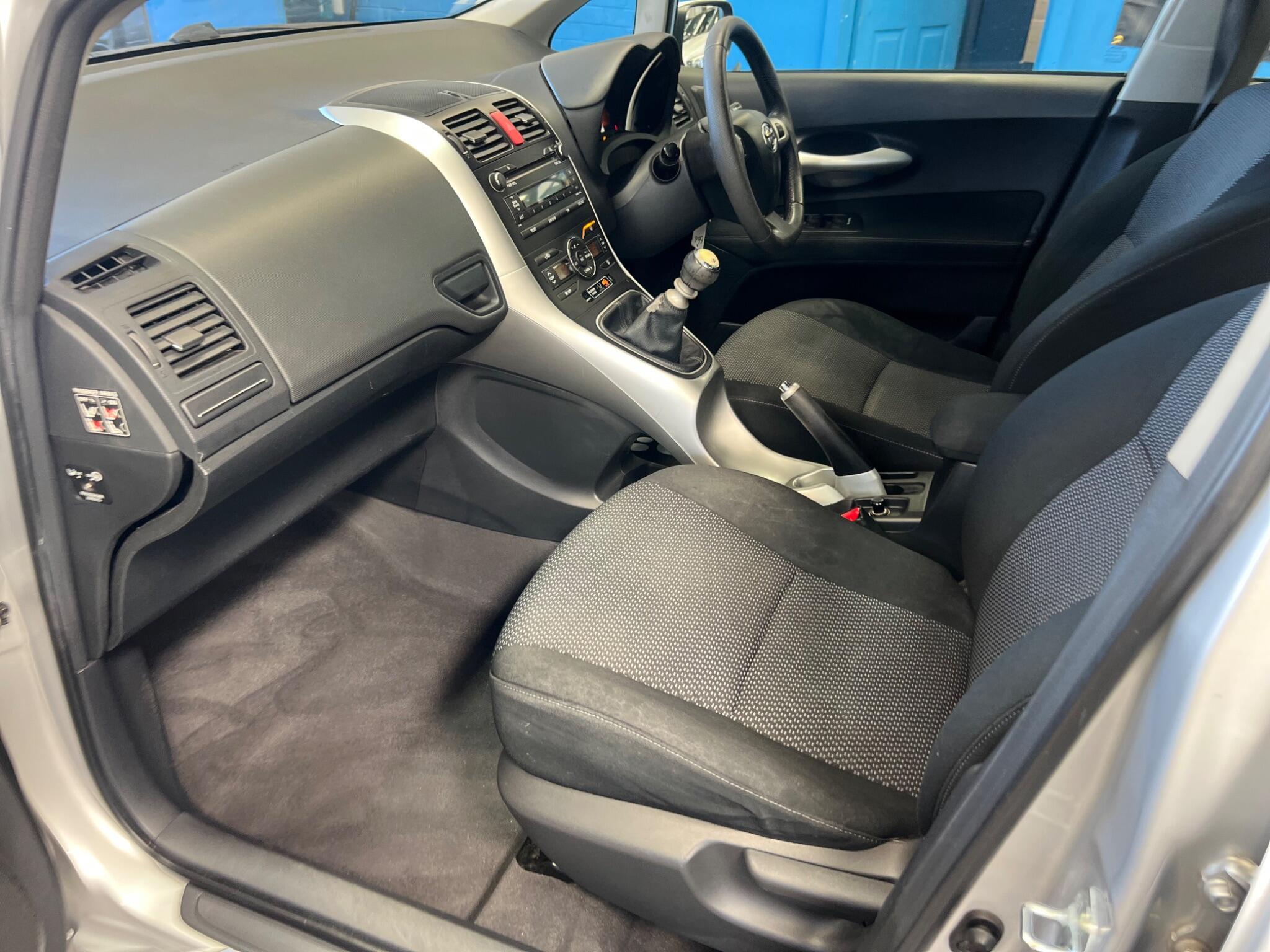 Toyota Auris - Image 28