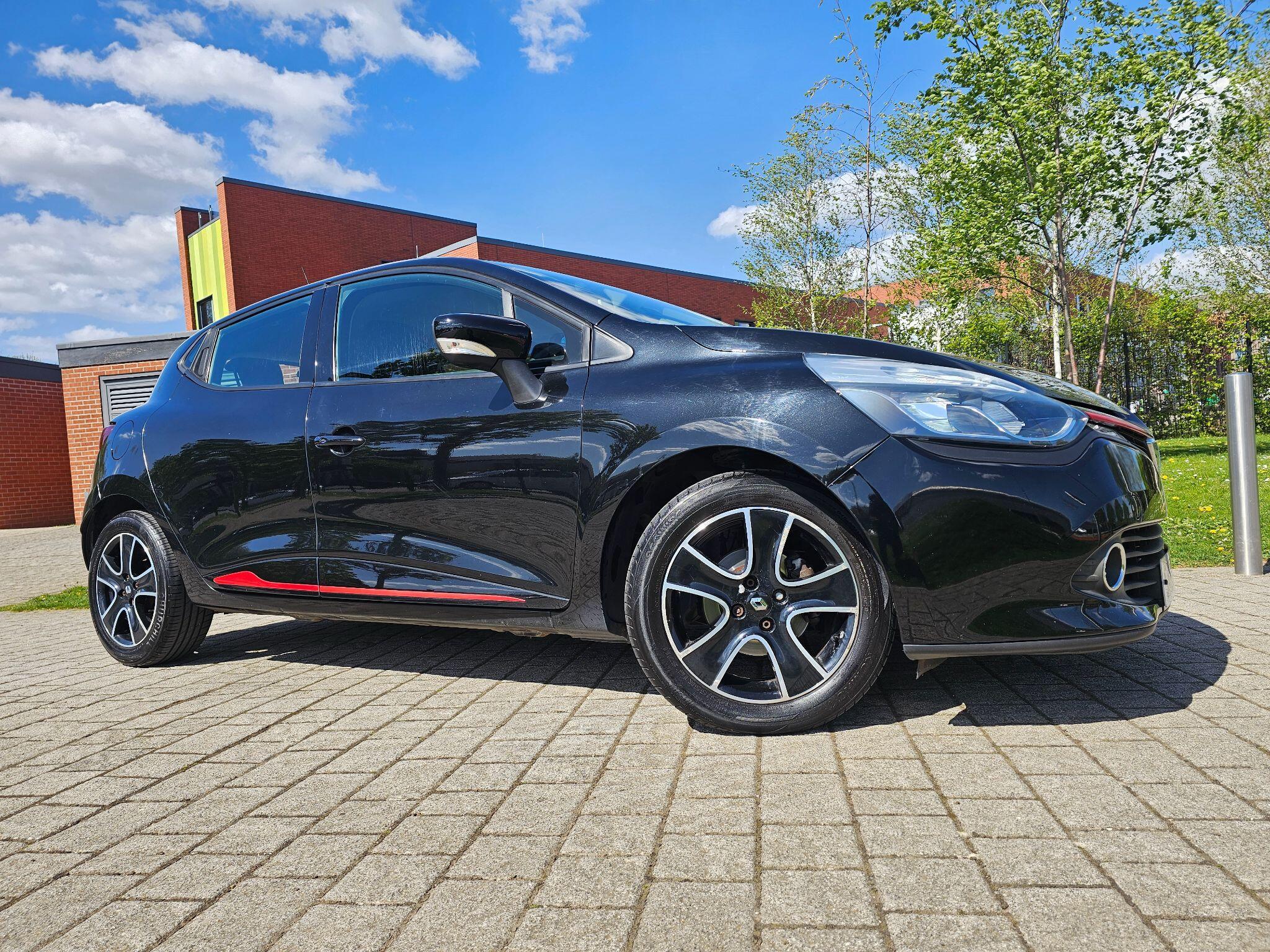 Renault Clio - Image 9