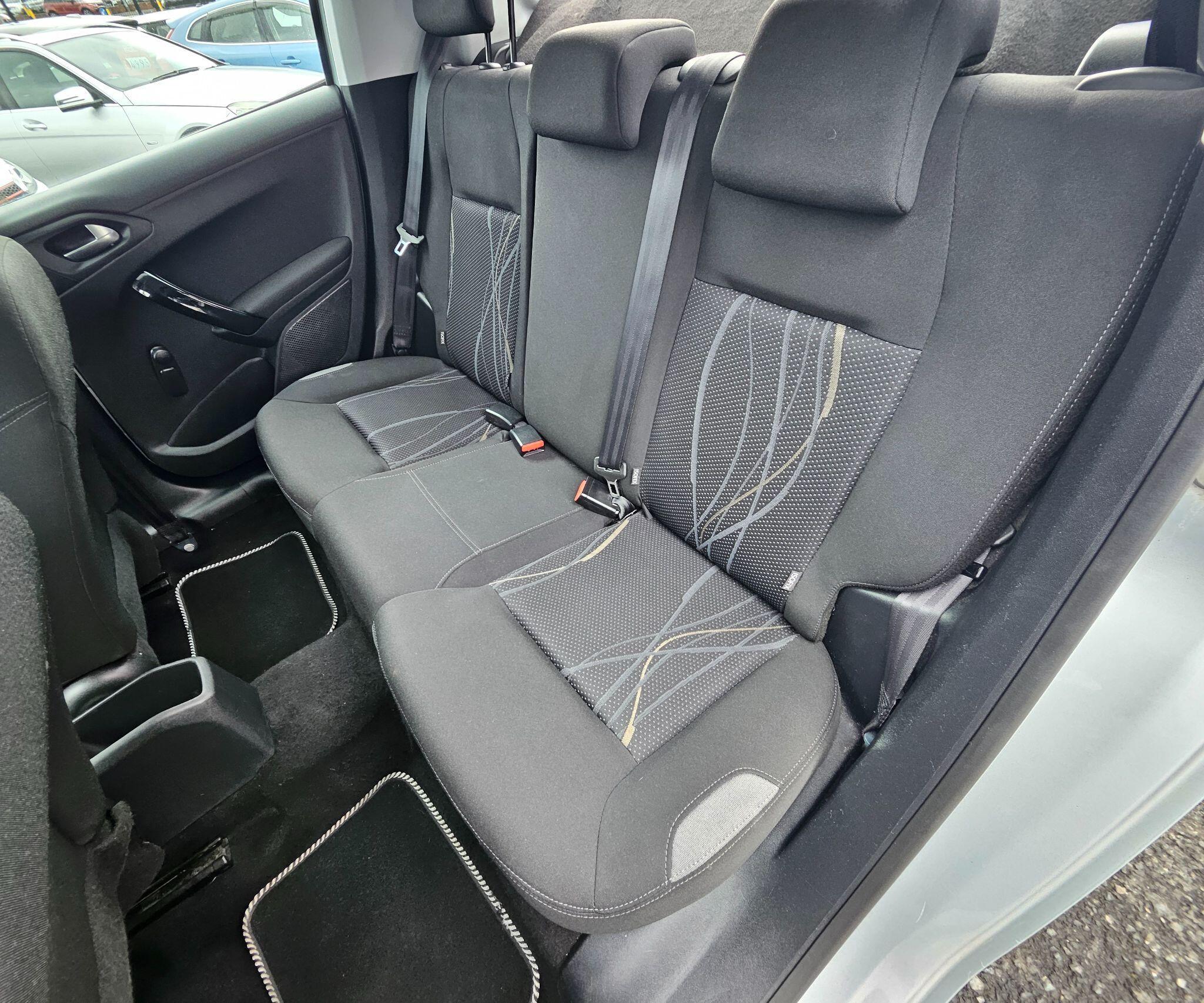 Peugeot 208 - Image 57