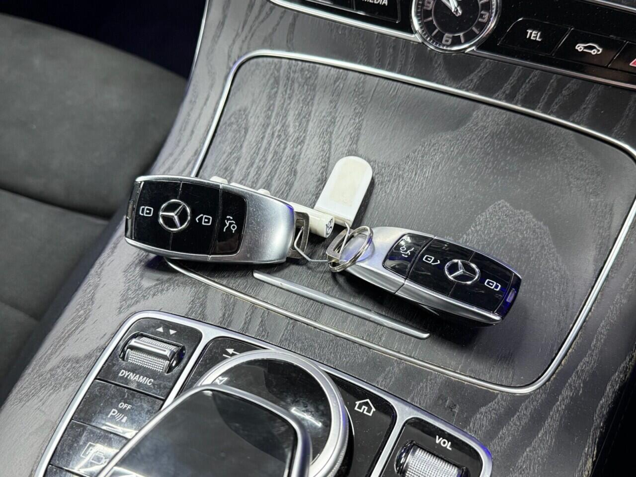 Mercedes E-Class - Image 28