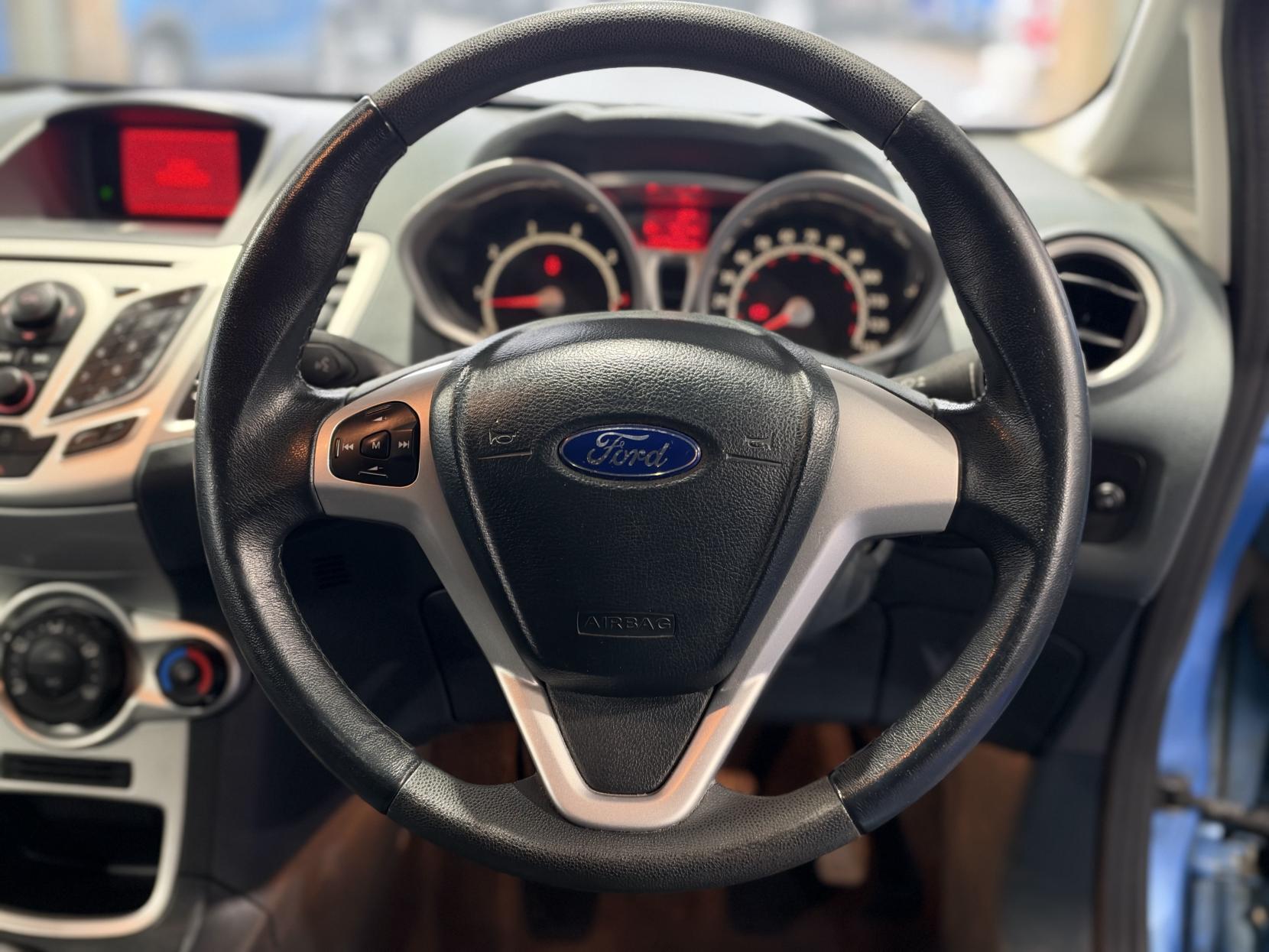 Ford Fiesta - Image 9