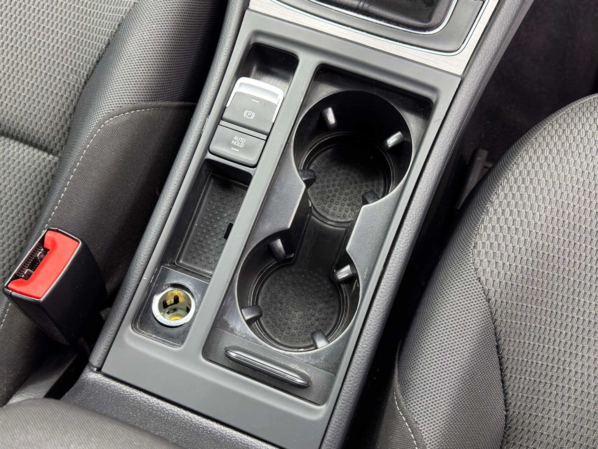 Volkswagen Golf - Image 24