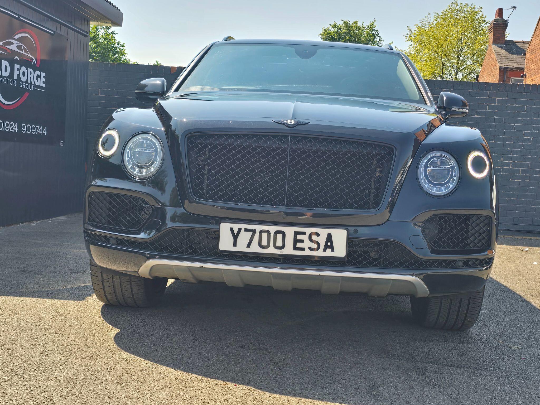 Bentley Bentayga - Image 17