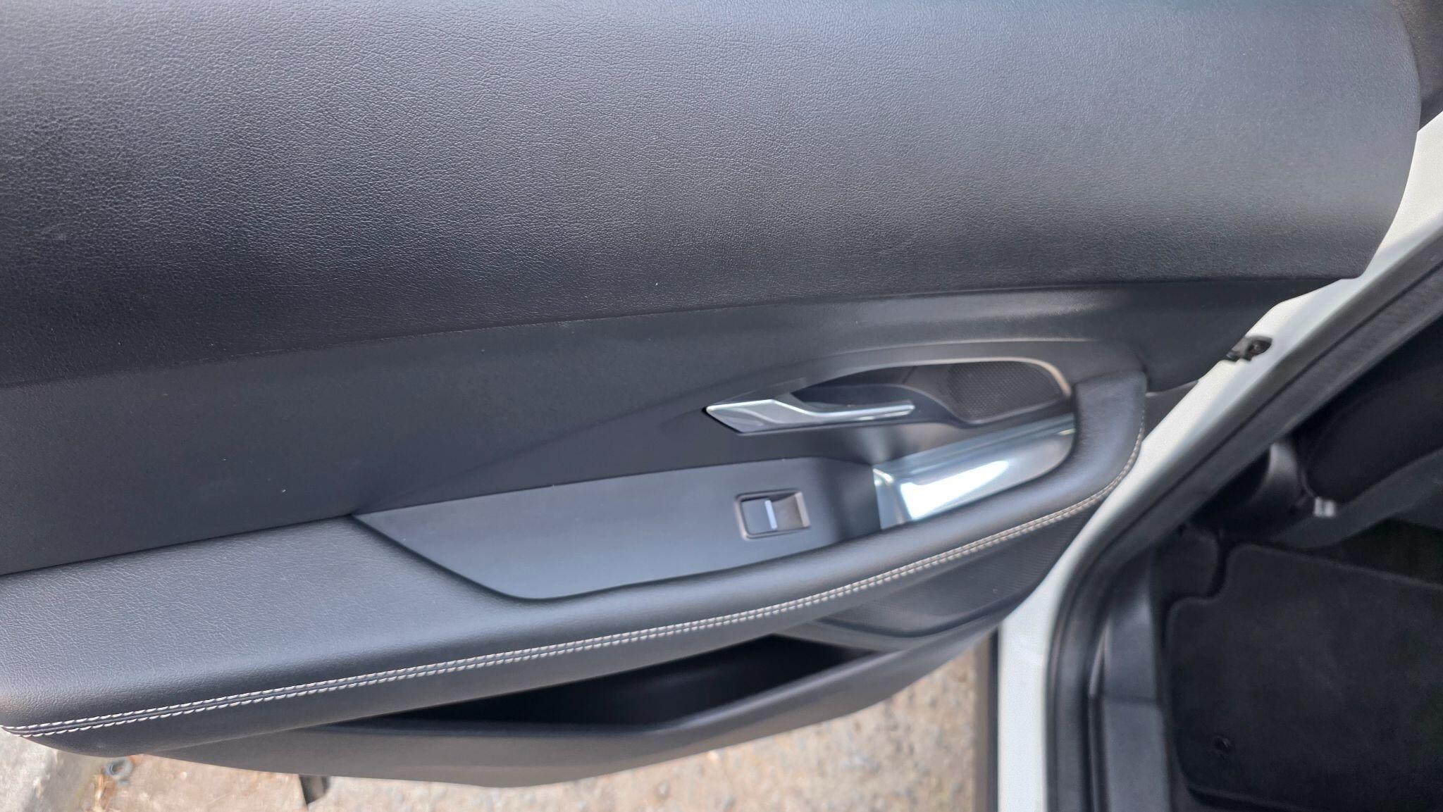 Jaguar E-Pace - Image 33