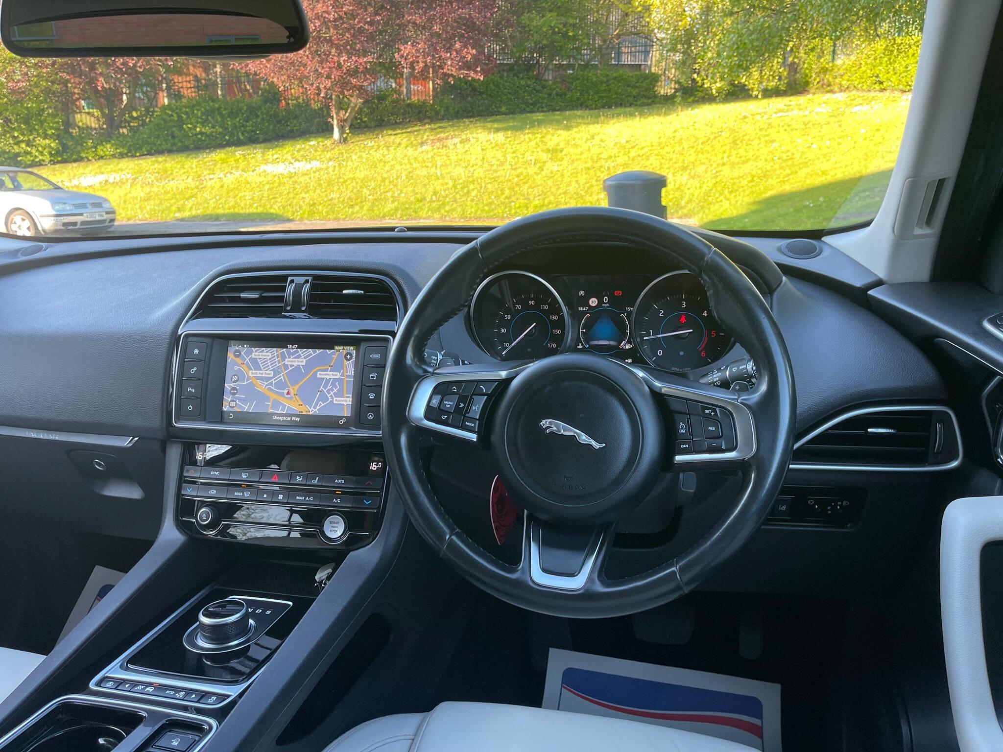 Jaguar F-Pace - Image 35