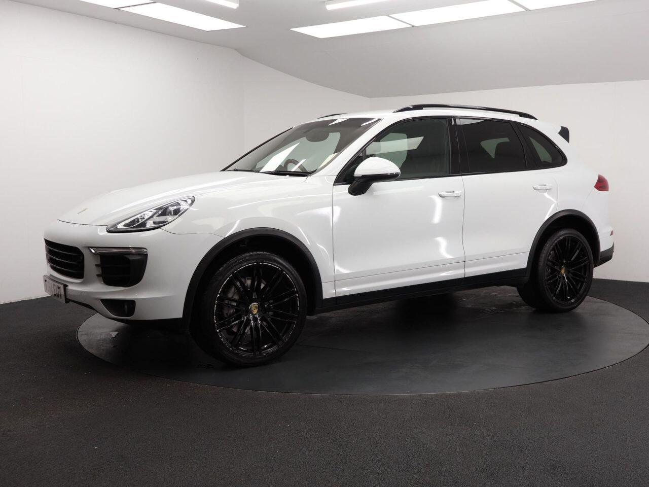 Porsche Cayenne - Image 8