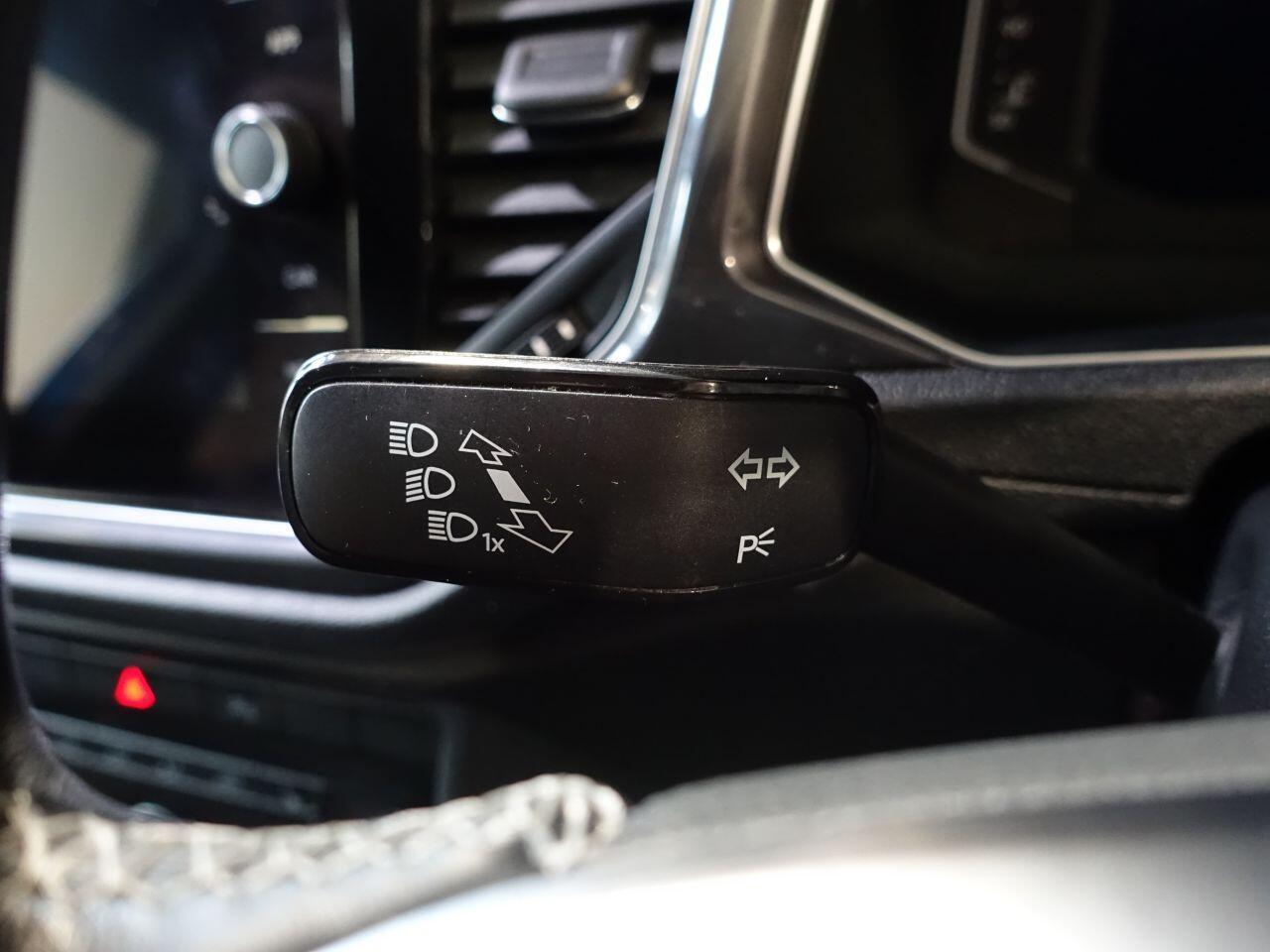 Volkswagen T-Roc - Image 22