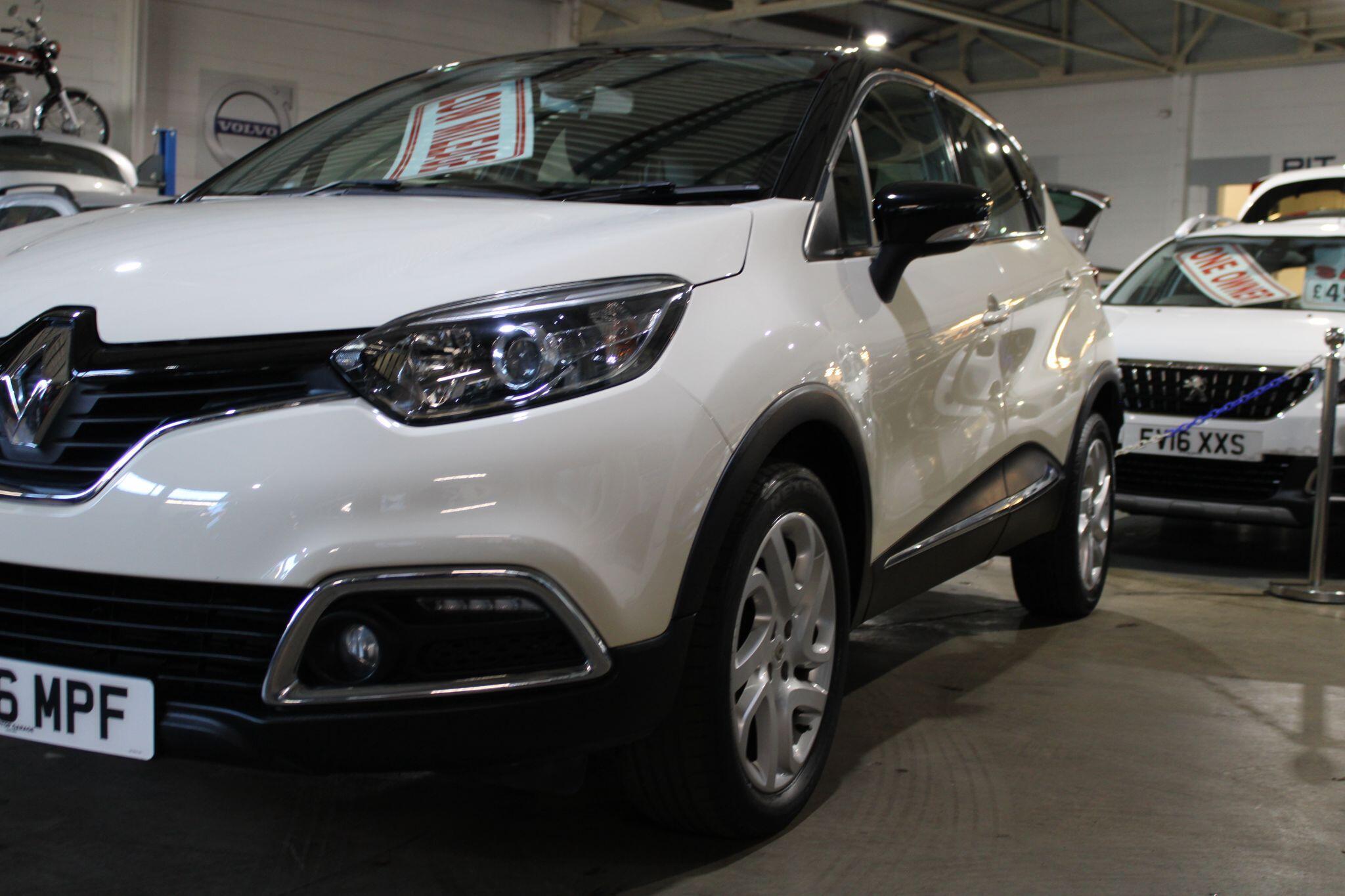 Renault Captur - Image 2