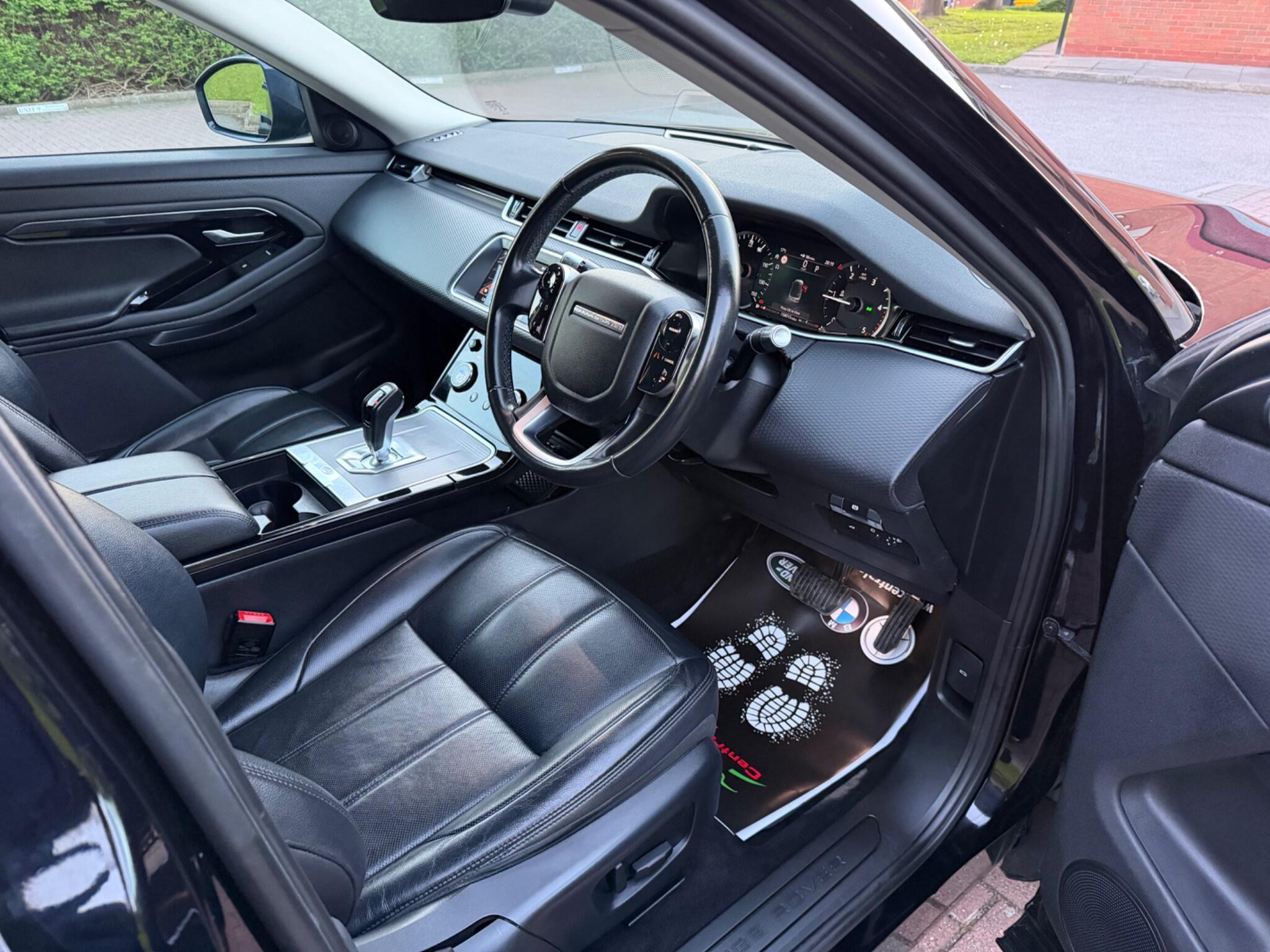 Land Rover Range Rover Evoque - Image 37