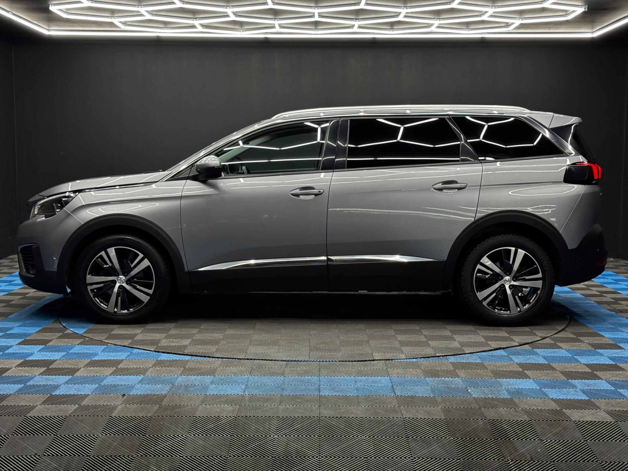 Peugeot 5008 - Image 8