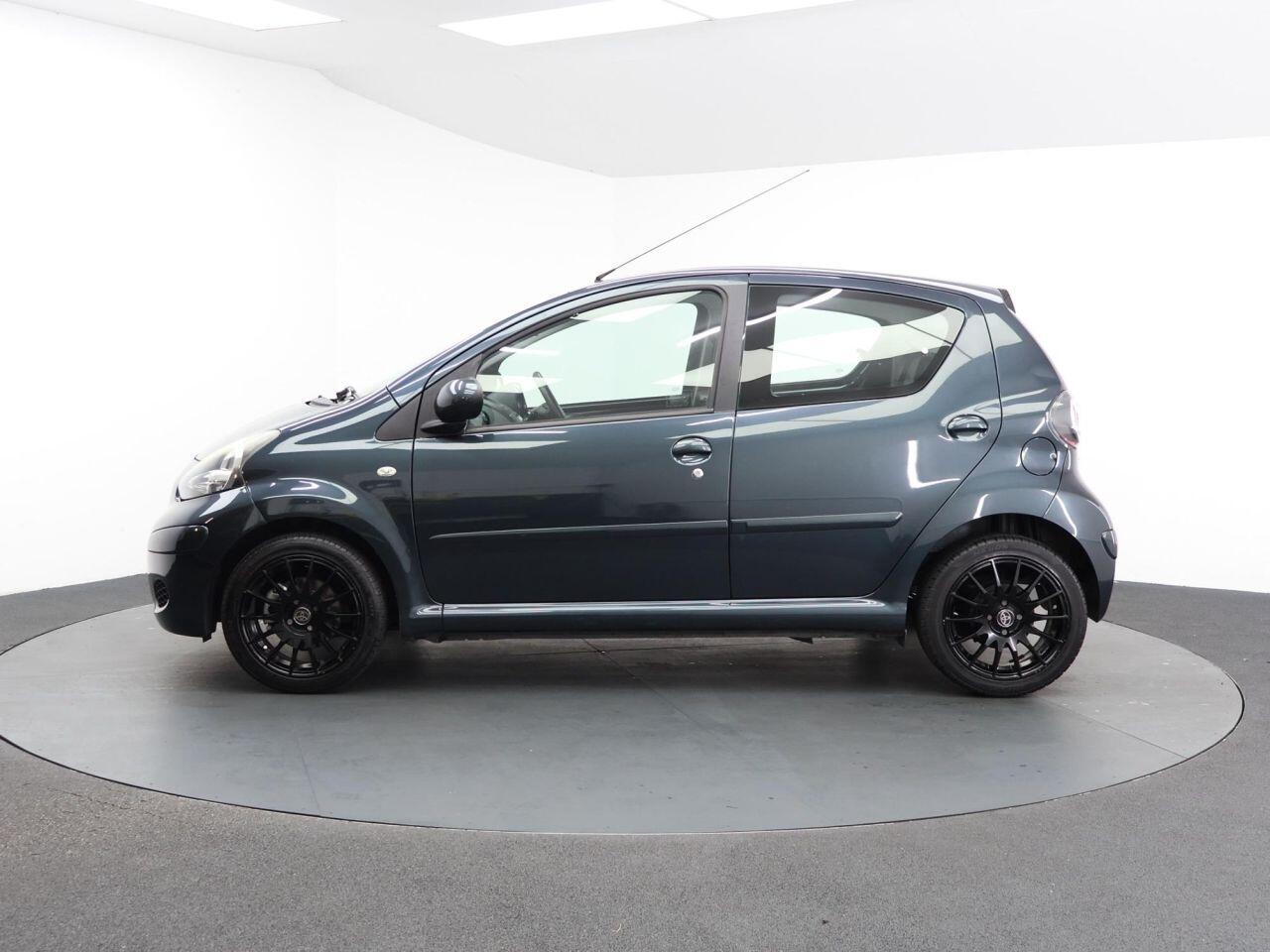 Toyota Aygo - Image 8