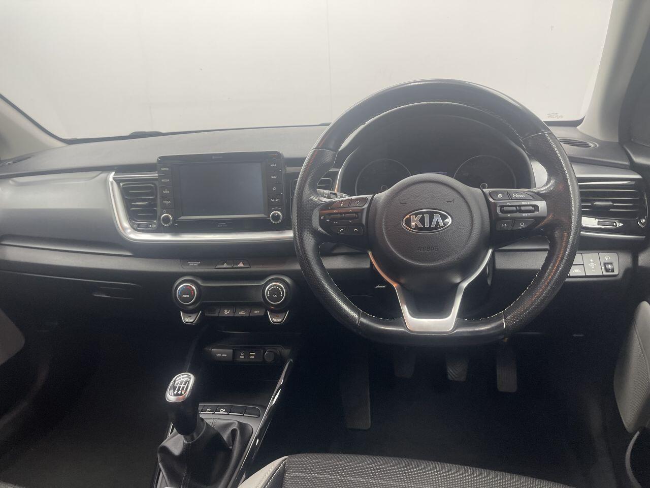 Kia Stonic - Image 19