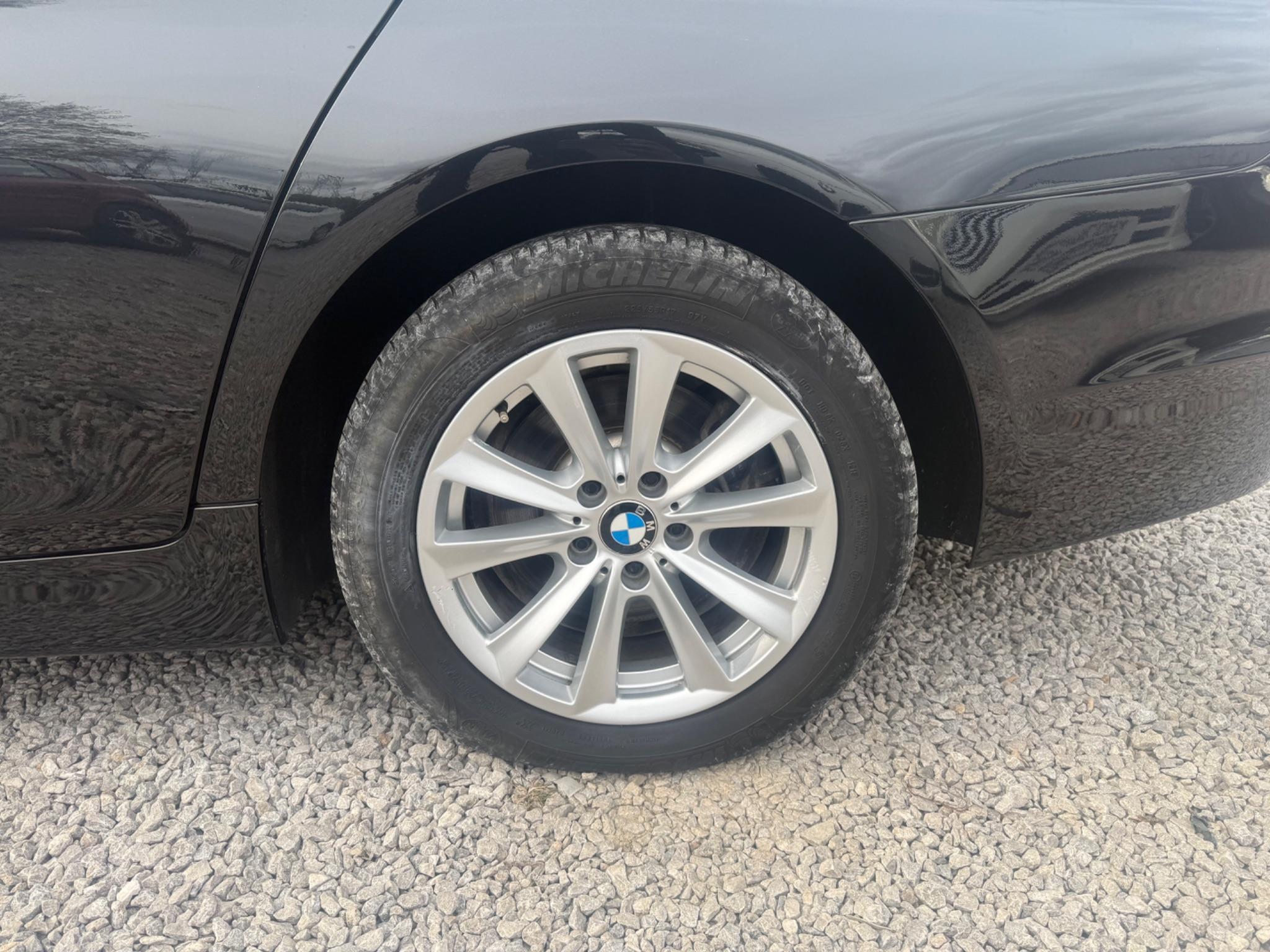 BMW 5 Series - Image 32