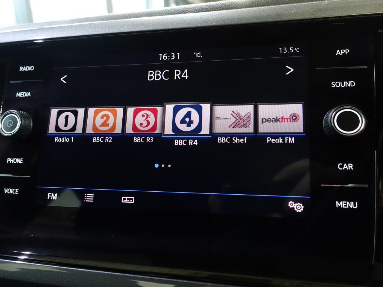 Volkswagen Polo - Image 27