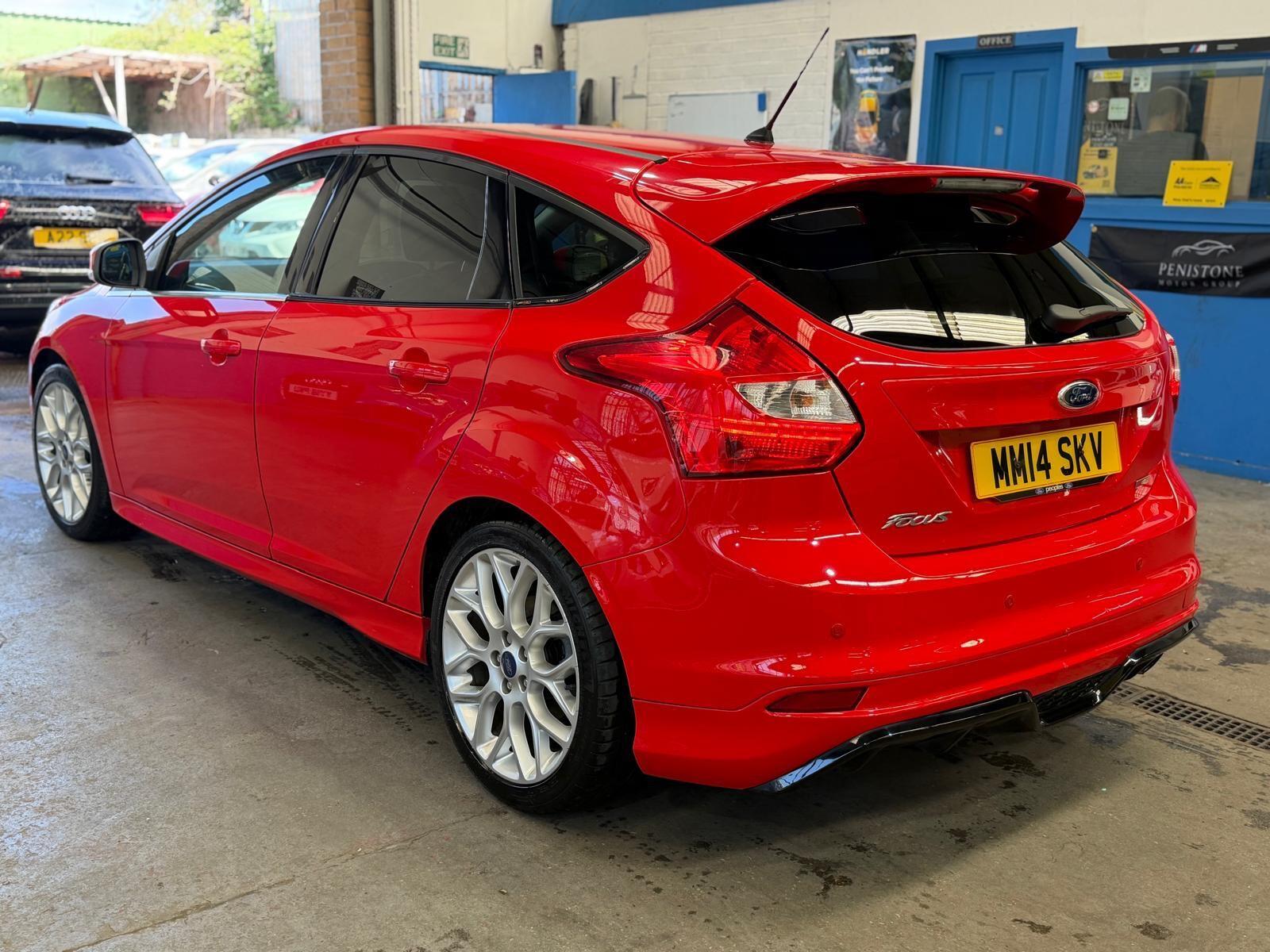 Ford Focus - Image 15