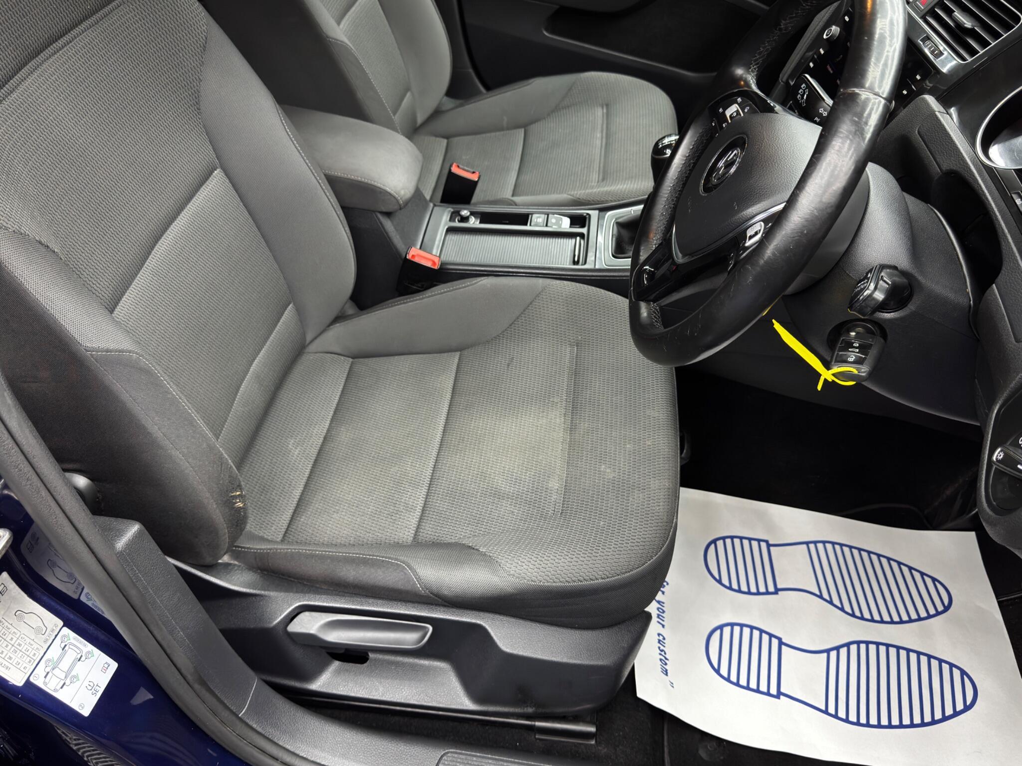 Volkswagen Golf - Image 13