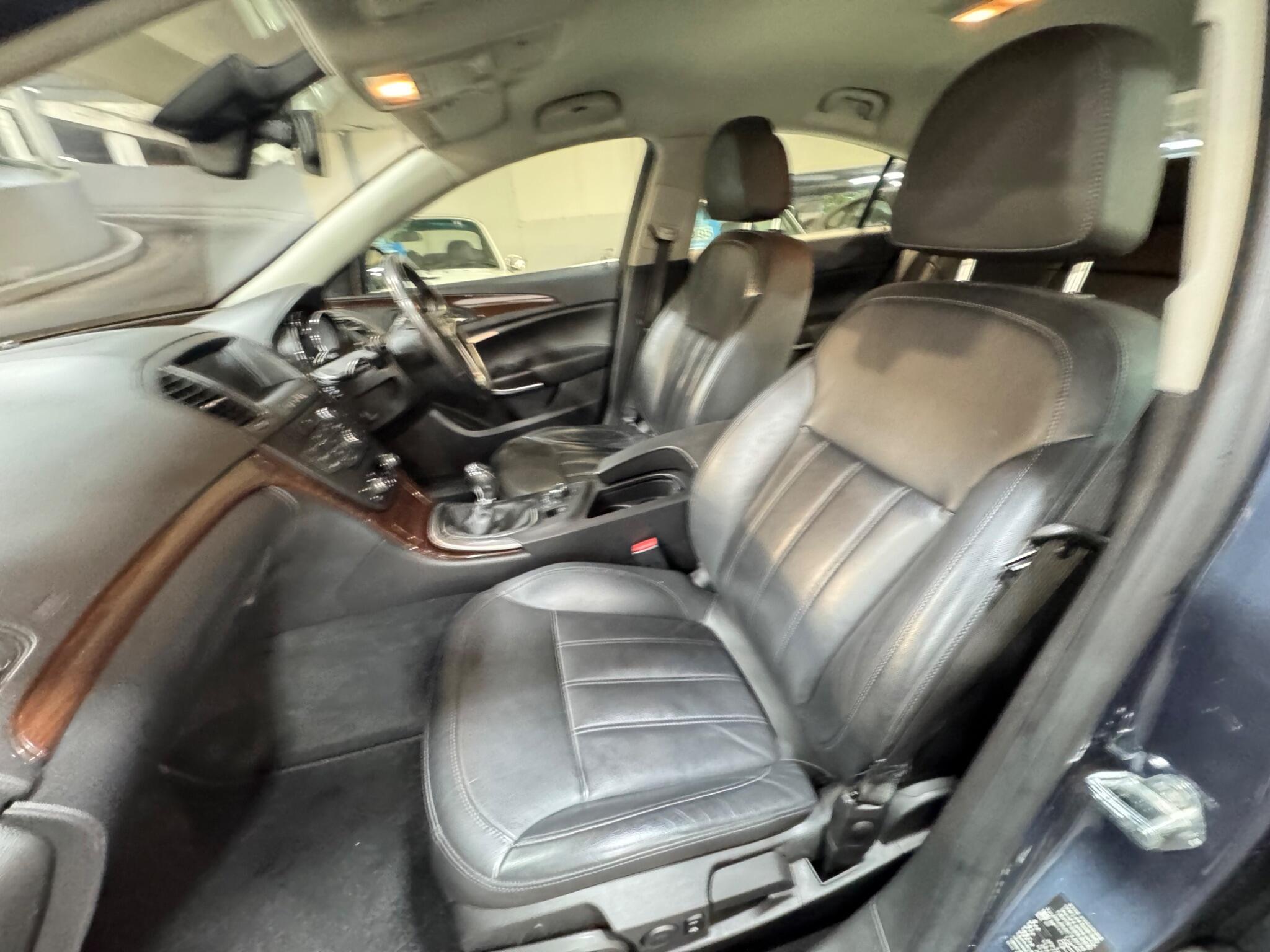 Vauxhall Insignia - Image 10
